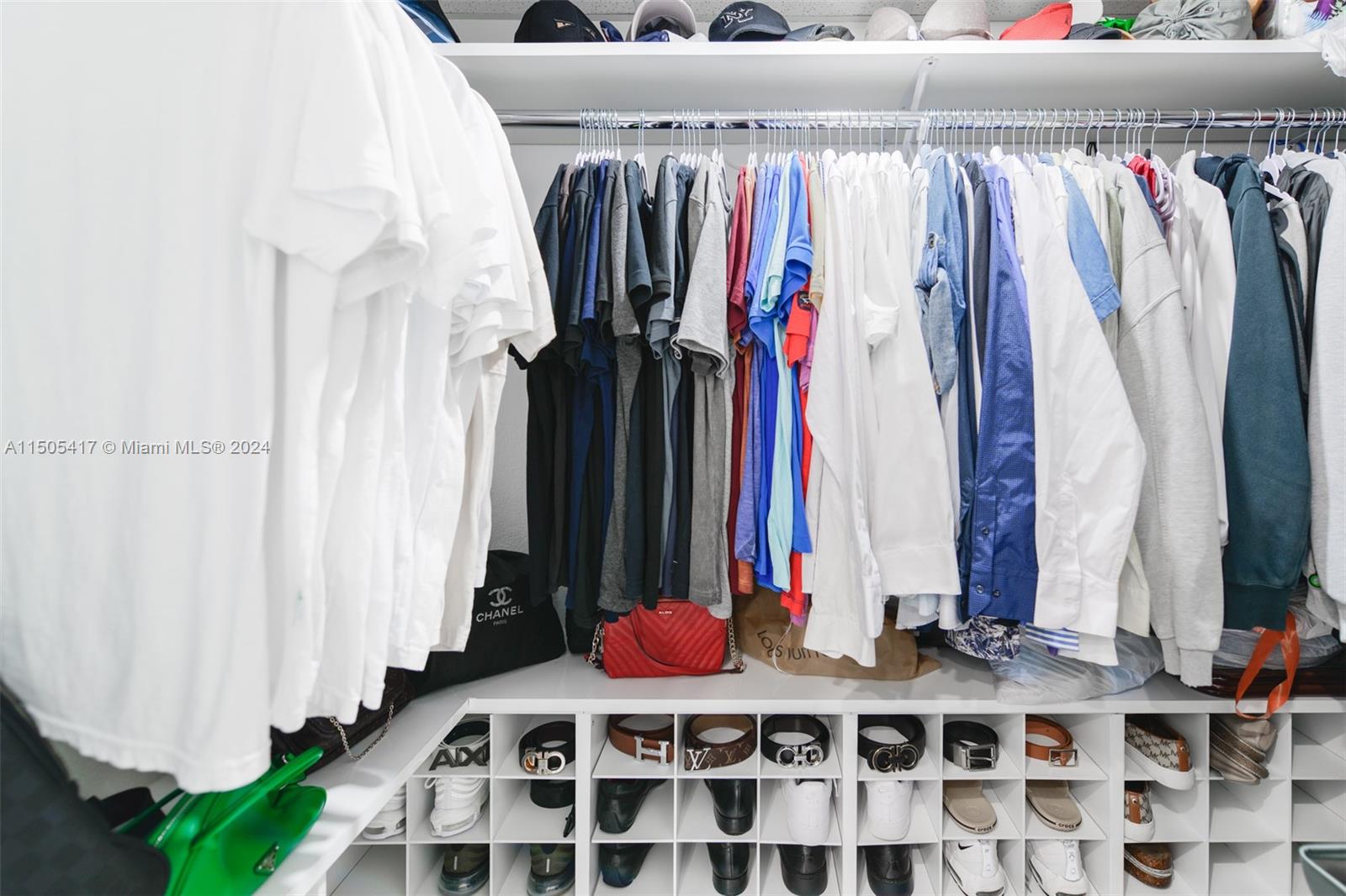 1980 S Ocean Dr PHM, Hallandale Beach, Florida 33009, 1 Bedroom Bedrooms, ,1 BathroomBathrooms,Residential,For Sale,1980 S Ocean Dr PHM,A11505417