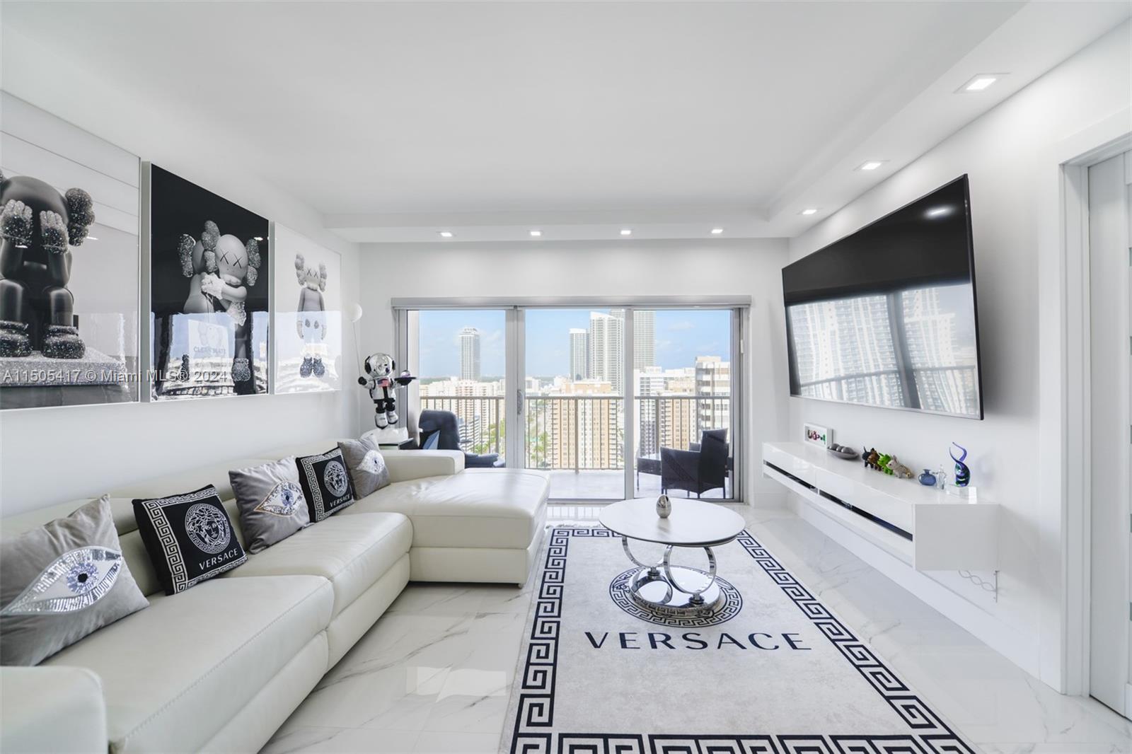 1980 S Ocean Dr PHM, Hallandale Beach, Florida 33009, 1 Bedroom Bedrooms, ,1 BathroomBathrooms,Residential,For Sale,1980 S Ocean Dr PHM,A11505417