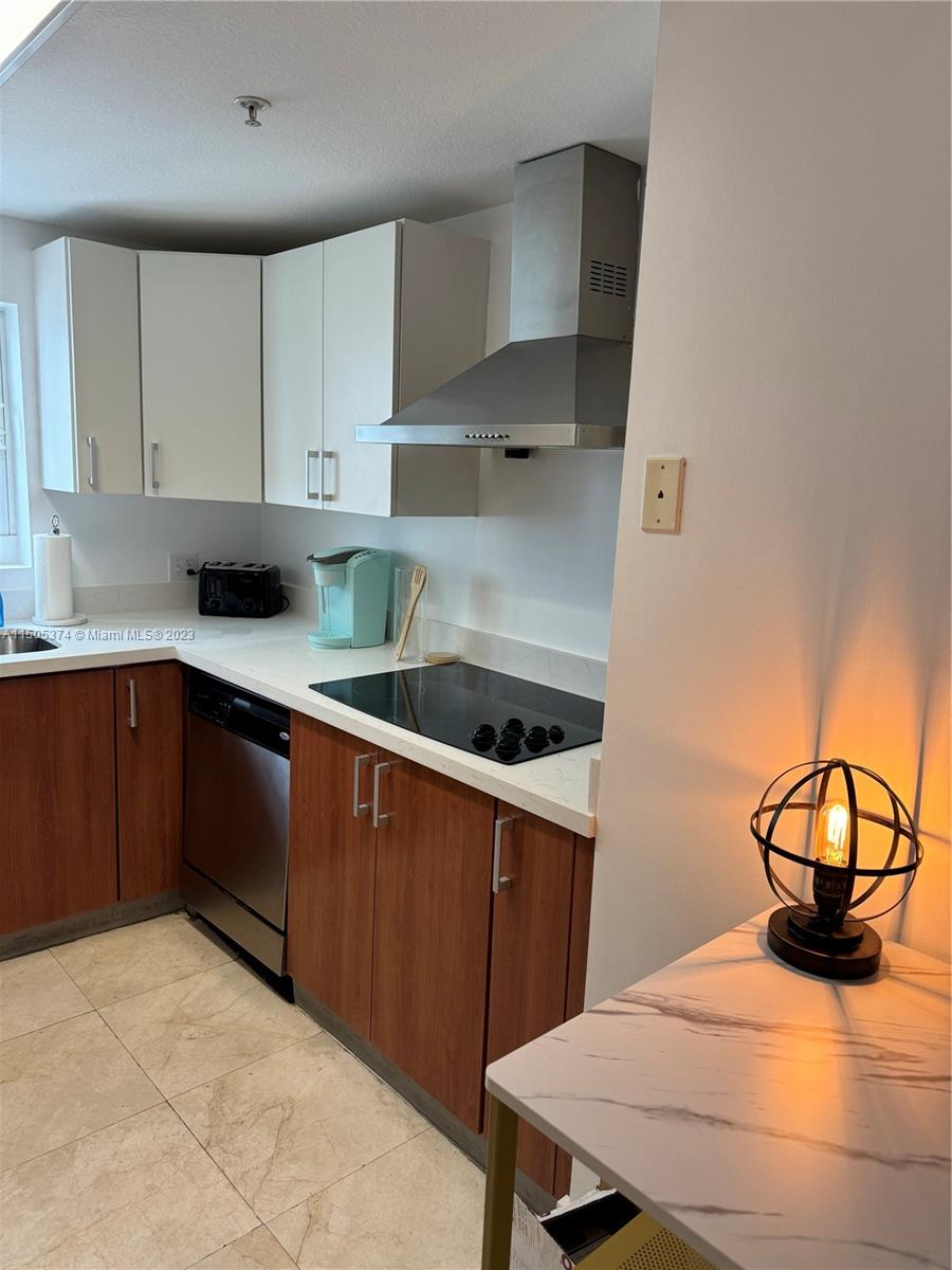 170 SE 14th St 2405, Miami, Florida 33131, 2 Bedrooms Bedrooms, ,2 BathroomsBathrooms,Residentiallease,For Rent,170 SE 14th St 2405,A11505374