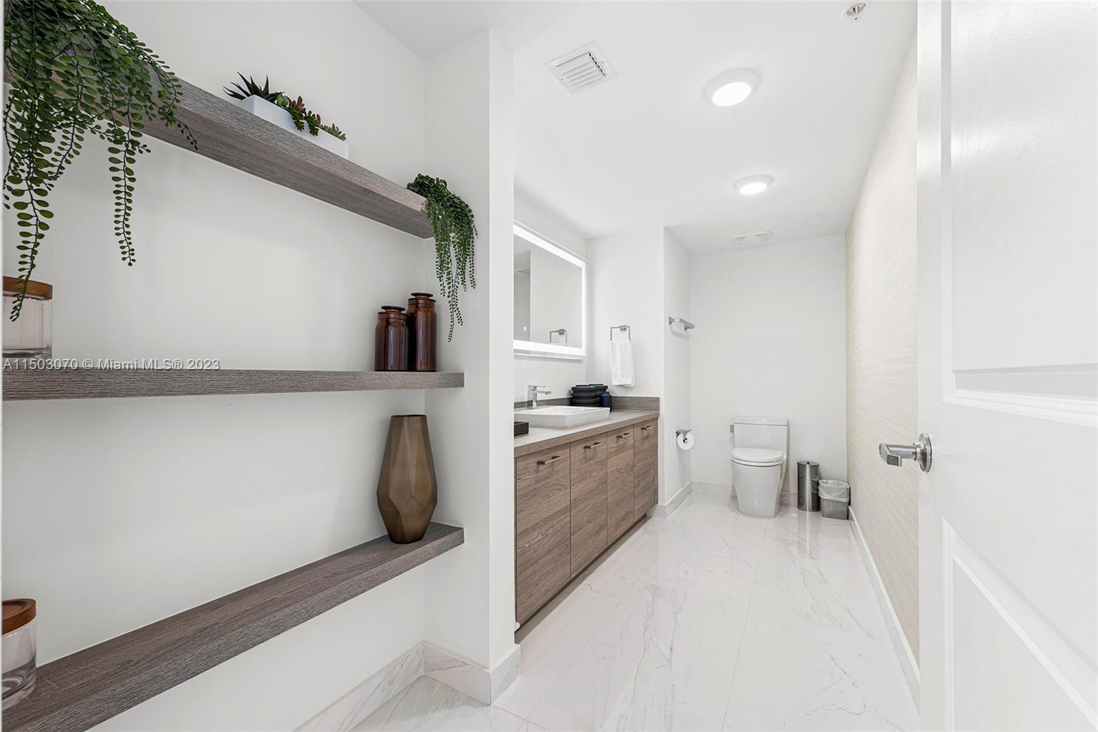 400 Sunny Isles Blvd 1904, Sunny Isles Beach, Florida 33160, 3 Bedrooms Bedrooms, ,2 BathroomsBathrooms,Residential,For Sale,400 Sunny Isles Blvd 1904,A11503070