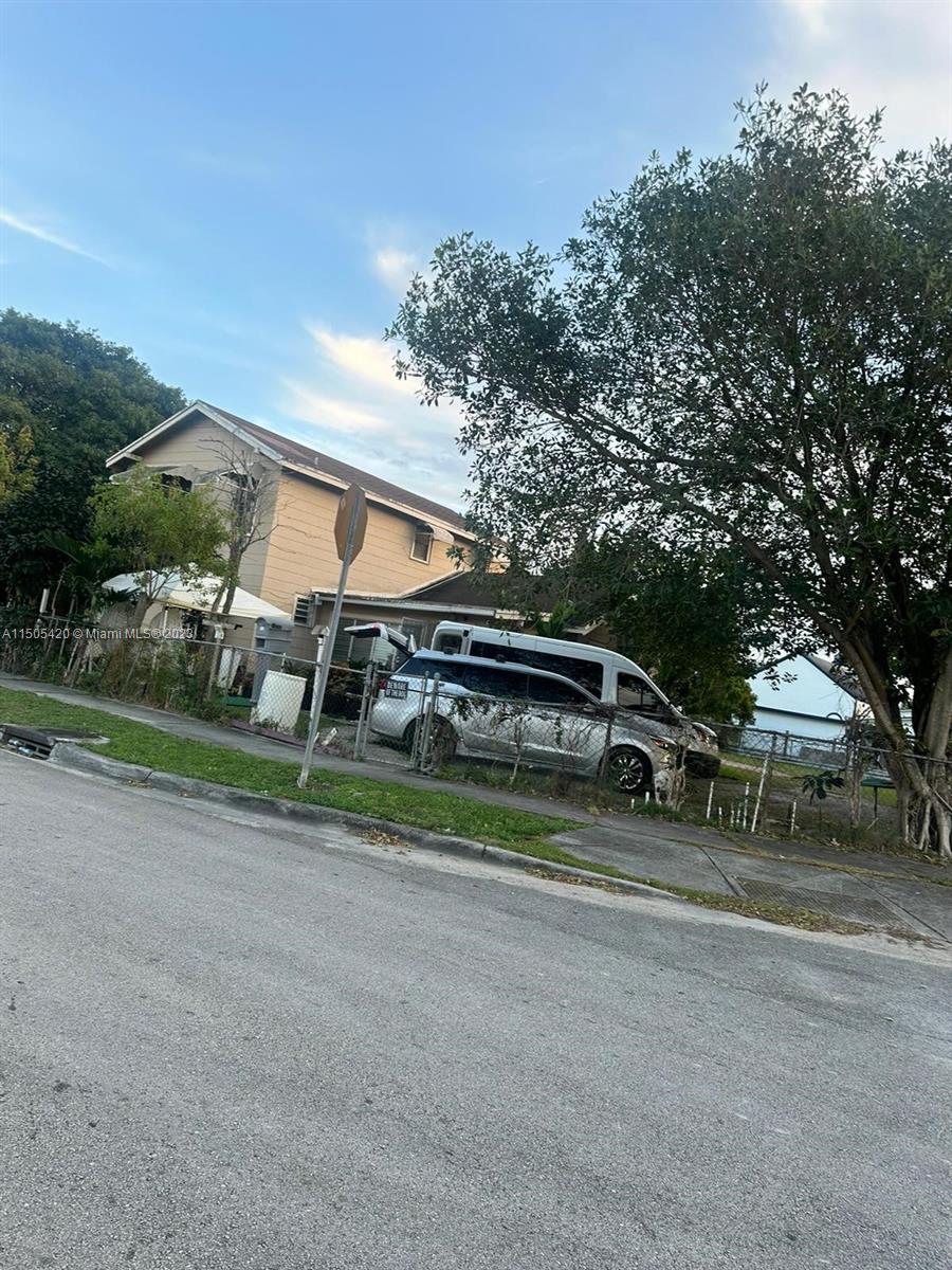 Miami, Florida 33142, 5 Bedrooms Bedrooms, ,4 BathroomsBathrooms,Residential,For Sale,A11505420