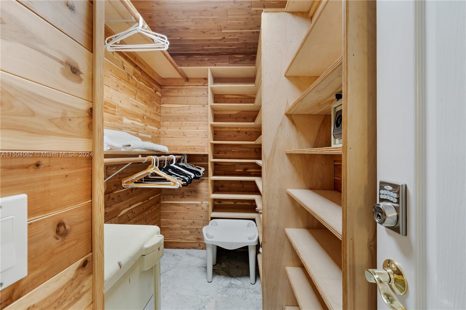 1211 Hardee Rd, Coral Gables, Florida 33146, 6 Bedrooms Bedrooms, ,4 BathroomsBathrooms,Residential,For Sale,1211 Hardee Rd,A11504062