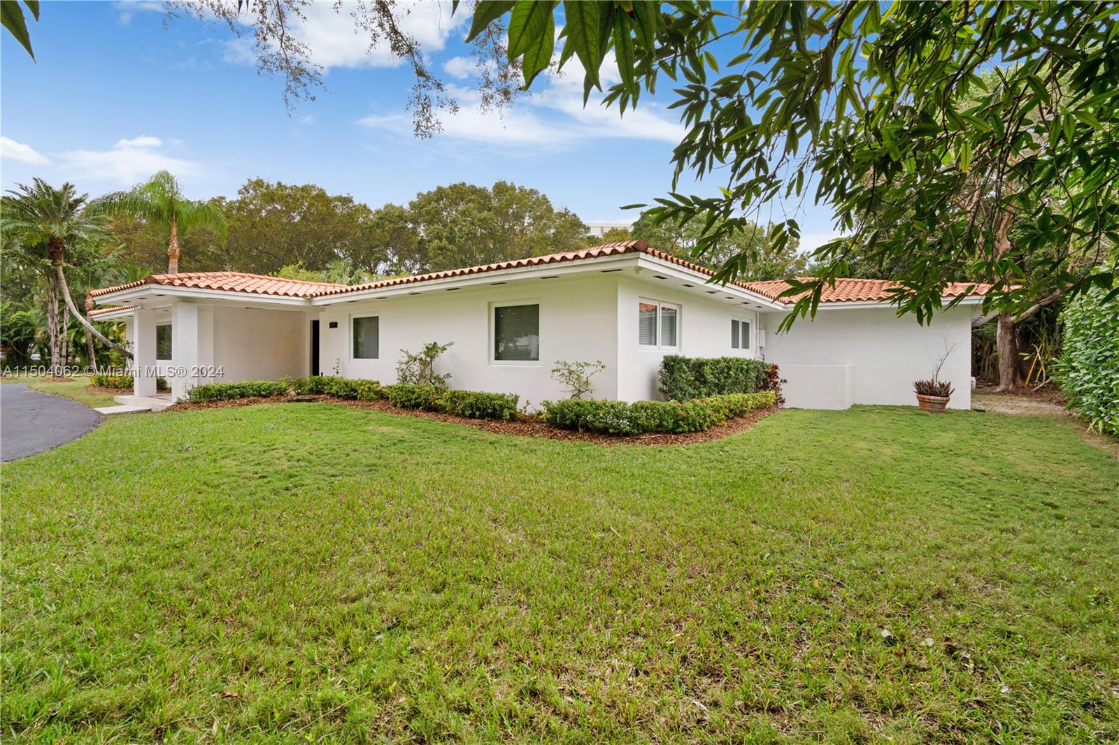 1211 Hardee Rd, Coral Gables, Florida 33146, 6 Bedrooms Bedrooms, ,4 BathroomsBathrooms,Residential,For Sale,1211 Hardee Rd,A11504062
