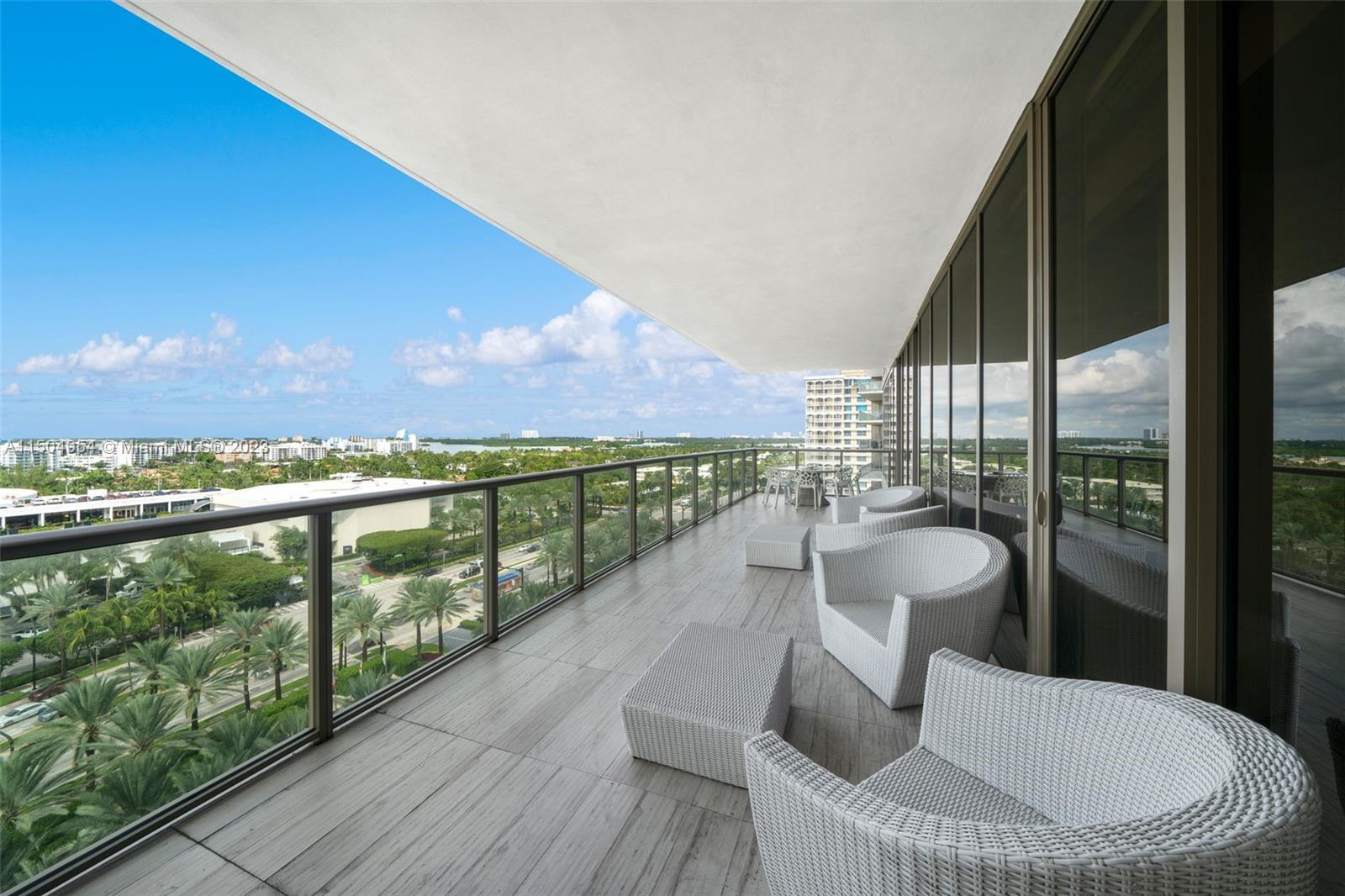 9701 Collins Ave 1005S, Bal Harbour, Florida 33154, 2 Bedrooms Bedrooms, ,2 BathroomsBathrooms,Residentiallease,For Rent,9701 Collins Ave 1005S,A11504954