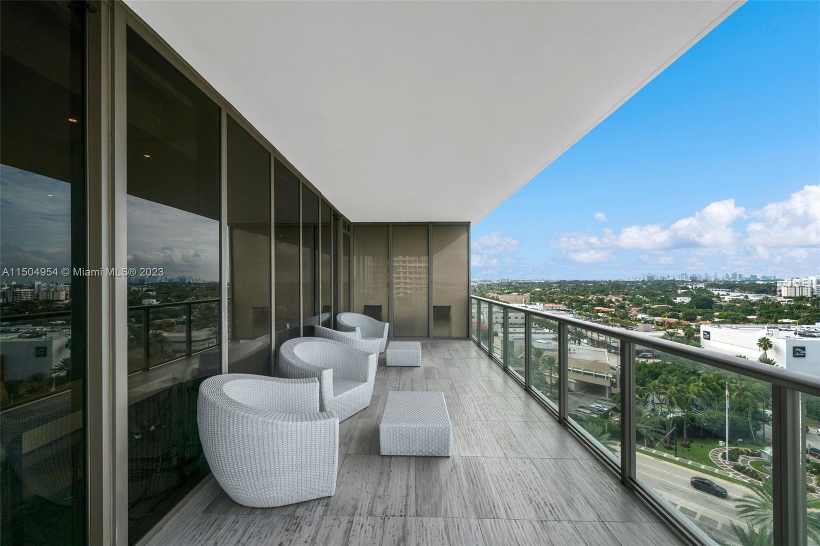 9701 Collins Ave 1005S, Bal Harbour, Florida 33154, 2 Bedrooms Bedrooms, ,2 BathroomsBathrooms,Residentiallease,For Rent,9701 Collins Ave 1005S,A11504954