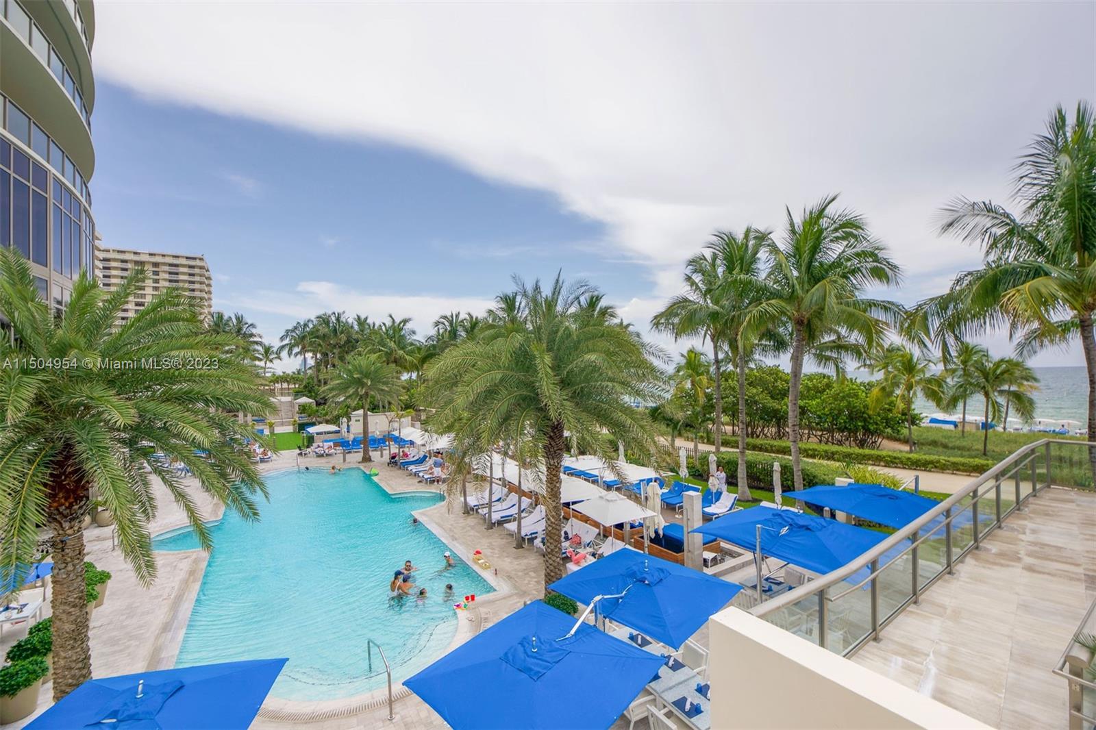 9701 Collins Ave 1005S, Bal Harbour, Florida 33154, 2 Bedrooms Bedrooms, ,2 BathroomsBathrooms,Residentiallease,For Rent,9701 Collins Ave 1005S,A11504954