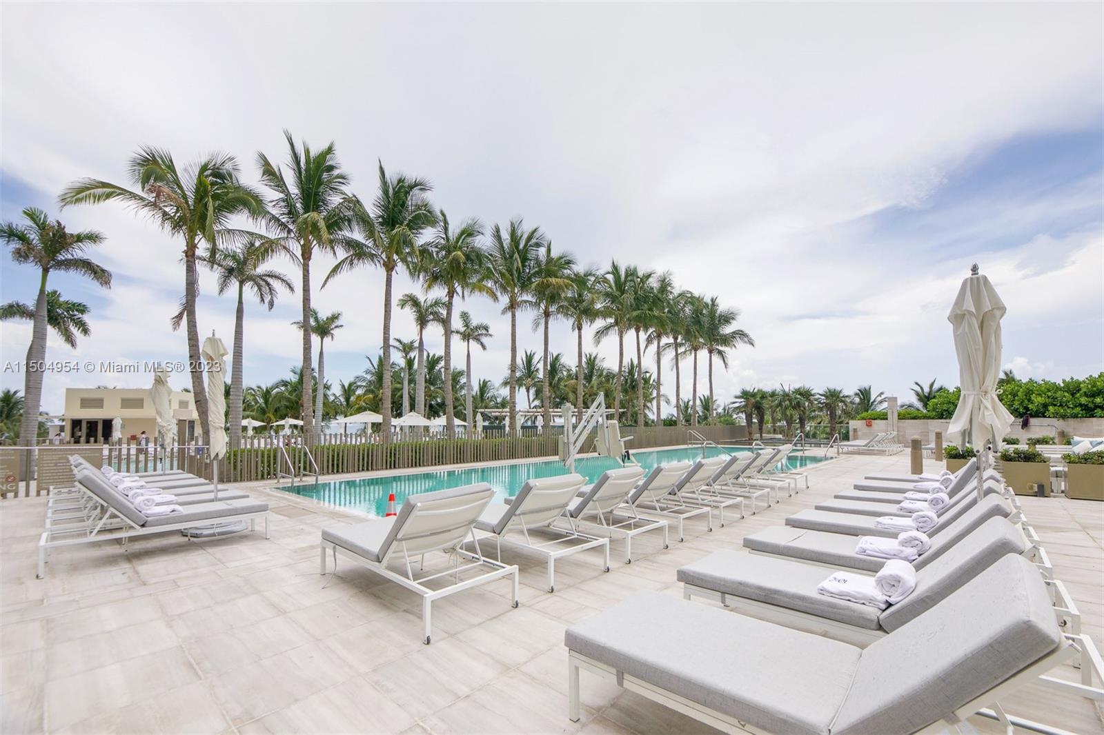 9701 Collins Ave 1005S, Bal Harbour, Florida 33154, 2 Bedrooms Bedrooms, ,2 BathroomsBathrooms,Residentiallease,For Rent,9701 Collins Ave 1005S,A11504954
