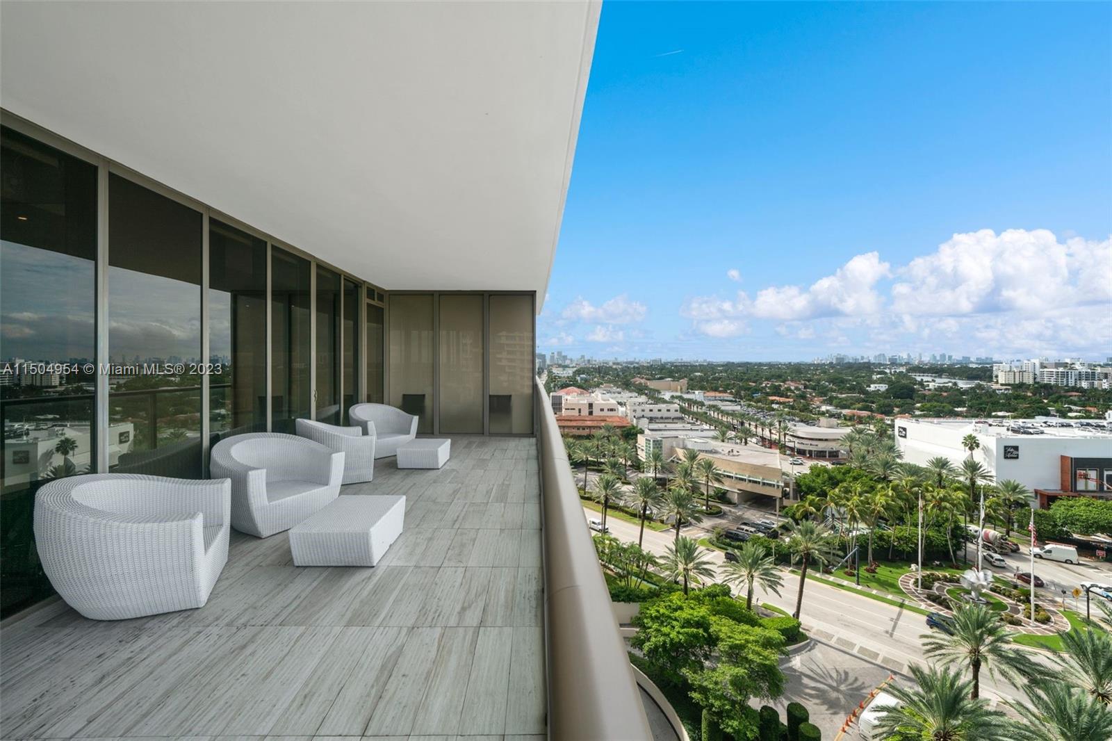 9701 Collins Ave 1005S, Bal Harbour, Florida 33154, 2 Bedrooms Bedrooms, ,2 BathroomsBathrooms,Residentiallease,For Rent,9701 Collins Ave 1005S,A11504954