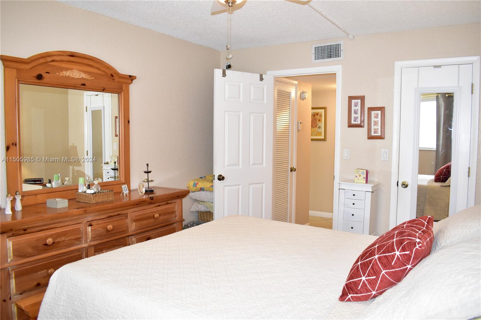 8881 Sunrise Lakes Blvd 107, Sunrise, Florida 33322, 1 Bedroom Bedrooms, ,1 BathroomBathrooms,Residential,For Sale,8881 Sunrise Lakes Blvd 107,A11505985