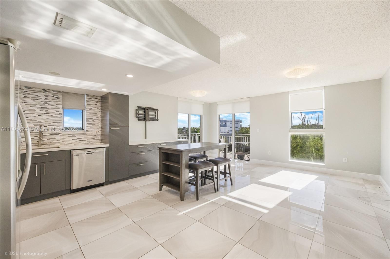 16590 NE 26th Ave 502, North Miami Beach, Florida 33160, 2 Bedrooms Bedrooms, ,2 BathroomsBathrooms,Residential,For Sale,16590 NE 26th Ave 502,A11505874