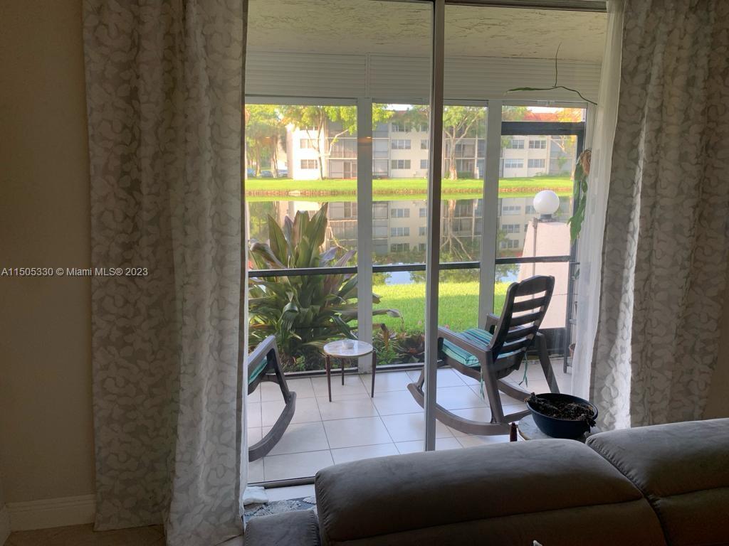 361 S Hollybrook Dr 104, Pembroke Pines, Florida 33025, 2 Bedrooms Bedrooms, ,2 BathroomsBathrooms,Residential,For Sale,361 S Hollybrook Dr 104,A11505330
