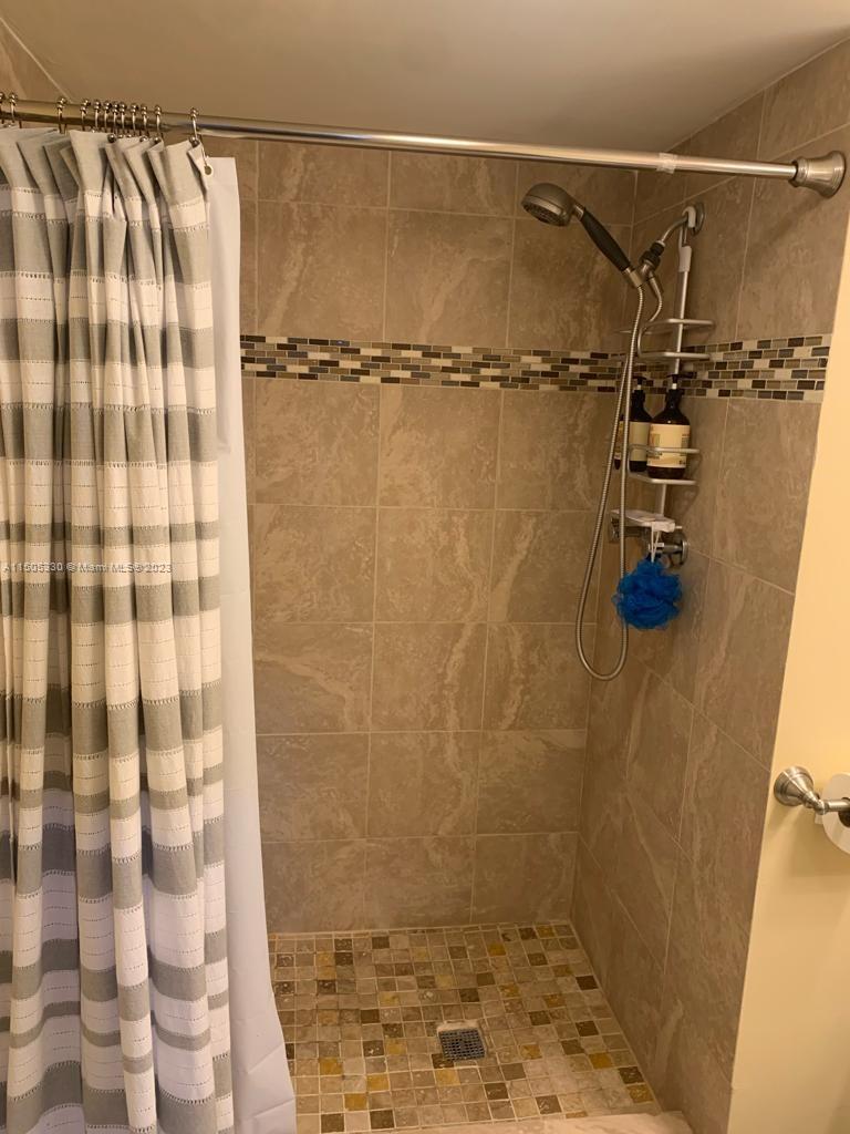 361 S Hollybrook Dr 104, Pembroke Pines, Florida 33025, 2 Bedrooms Bedrooms, ,2 BathroomsBathrooms,Residential,For Sale,361 S Hollybrook Dr 104,A11505330