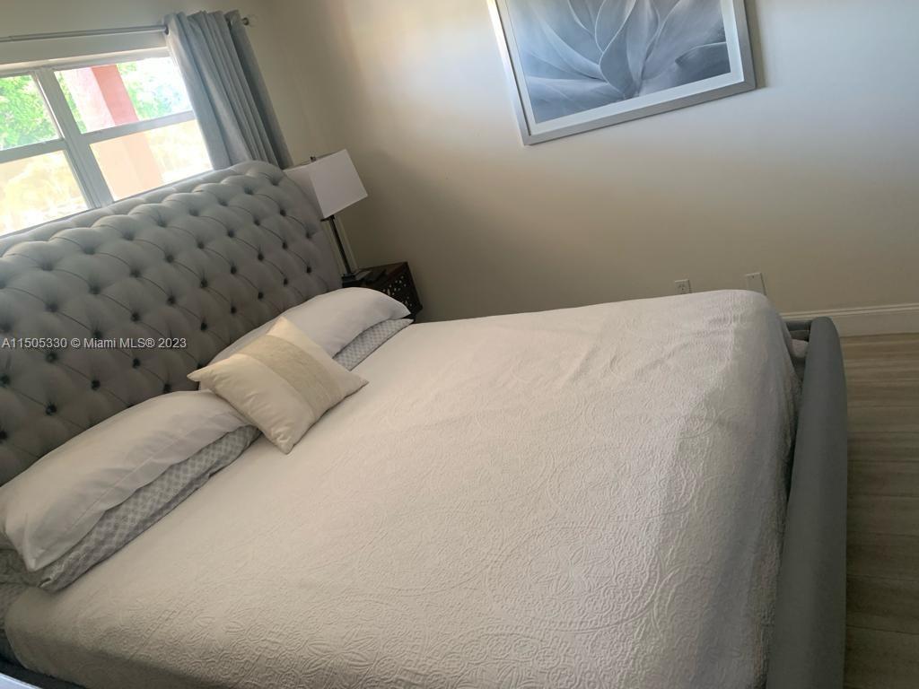 361 S Hollybrook Dr 104, Pembroke Pines, Florida 33025, 2 Bedrooms Bedrooms, ,2 BathroomsBathrooms,Residential,For Sale,361 S Hollybrook Dr 104,A11505330