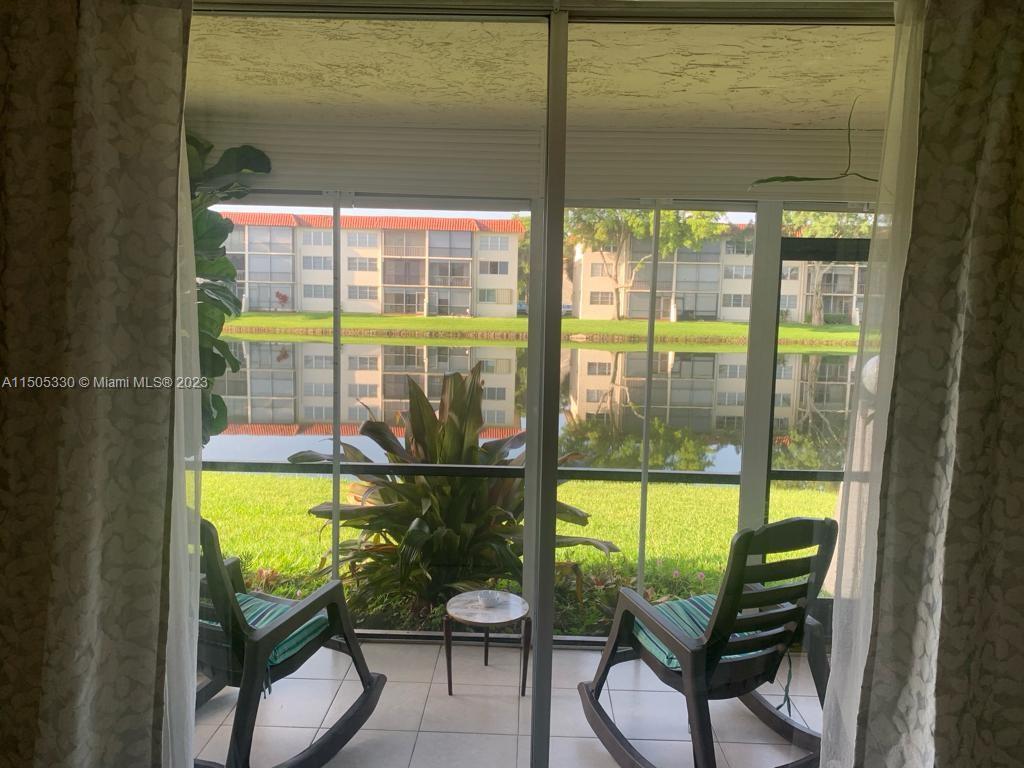 361 S Hollybrook Dr 104, Pembroke Pines, Florida 33025, 2 Bedrooms Bedrooms, ,2 BathroomsBathrooms,Residential,For Sale,361 S Hollybrook Dr 104,A11505330