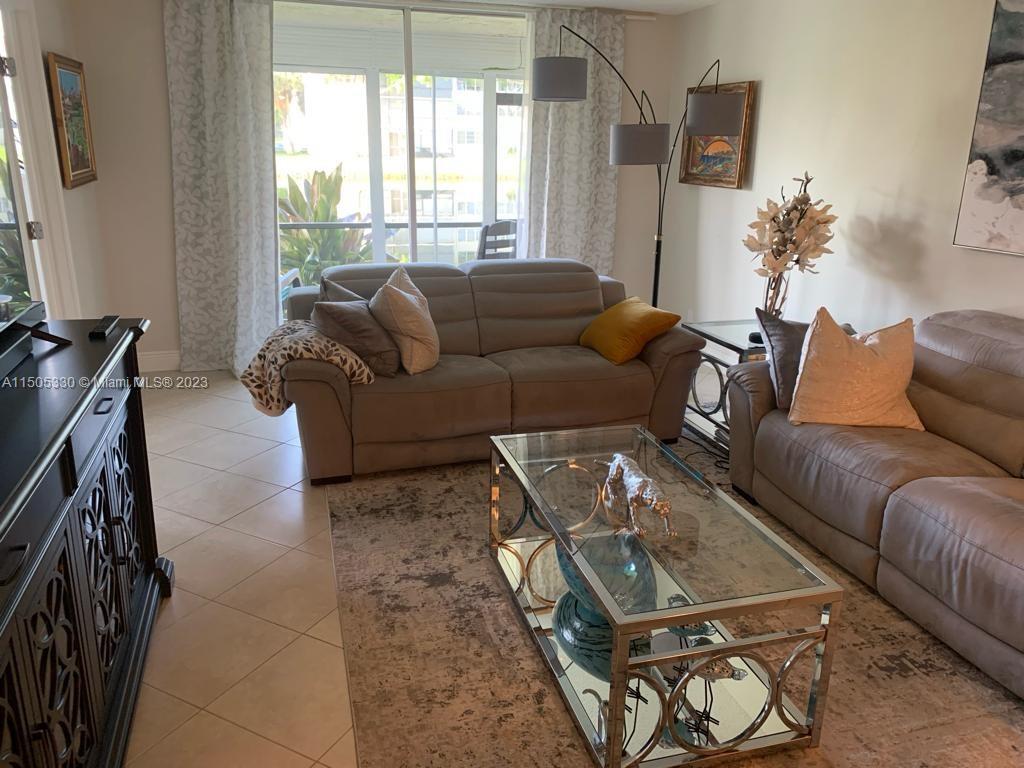 361 S Hollybrook Dr 104, Pembroke Pines, Florida 33025, 2 Bedrooms Bedrooms, ,2 BathroomsBathrooms,Residential,For Sale,361 S Hollybrook Dr 104,A11505330