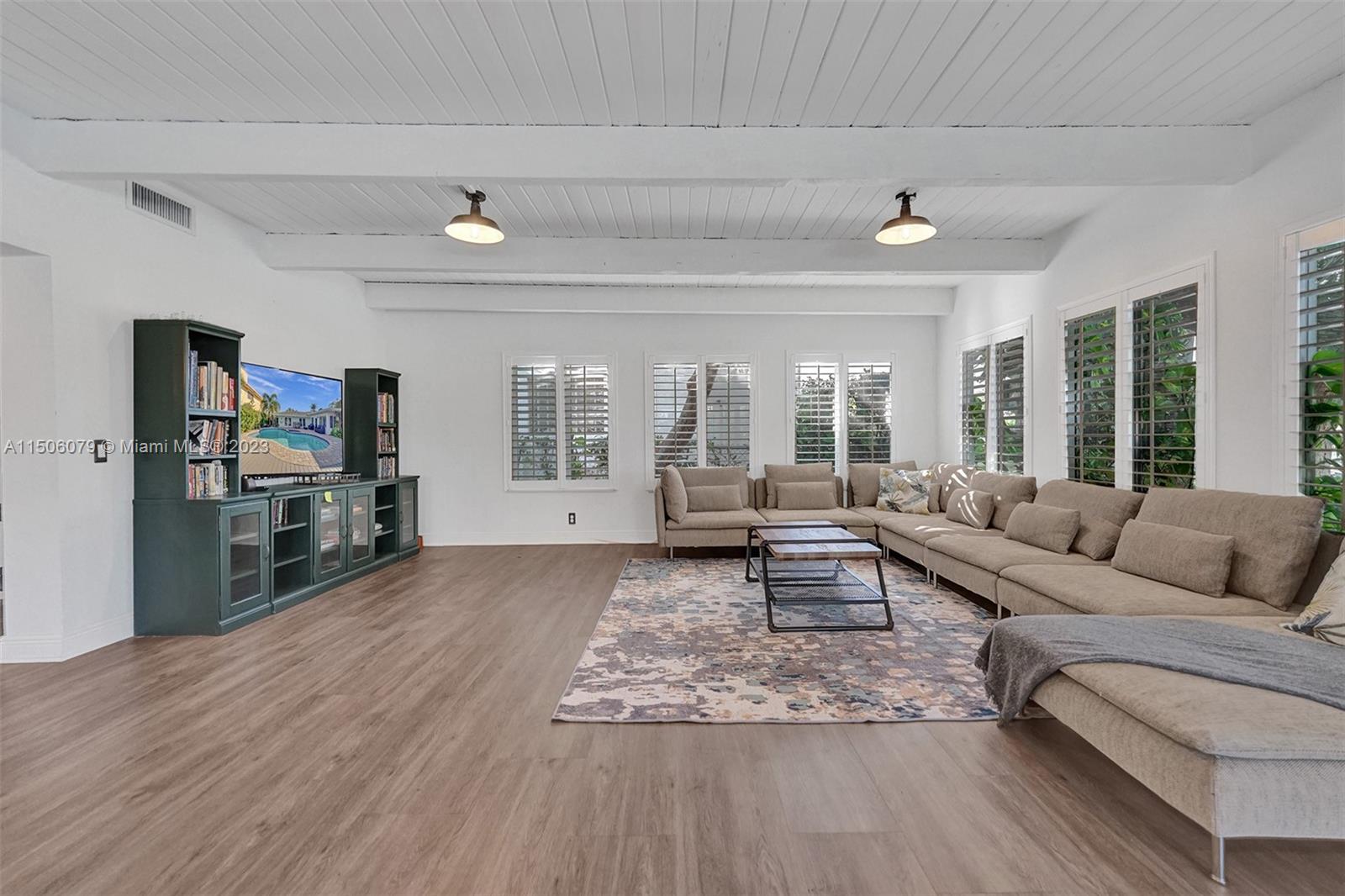 2661 NE 22nd Ct, Pompano Beach, Florida 33062, 4 Bedrooms Bedrooms, ,2 BathroomsBathrooms,Residential,For Sale,2661 NE 22nd Ct,A11506079