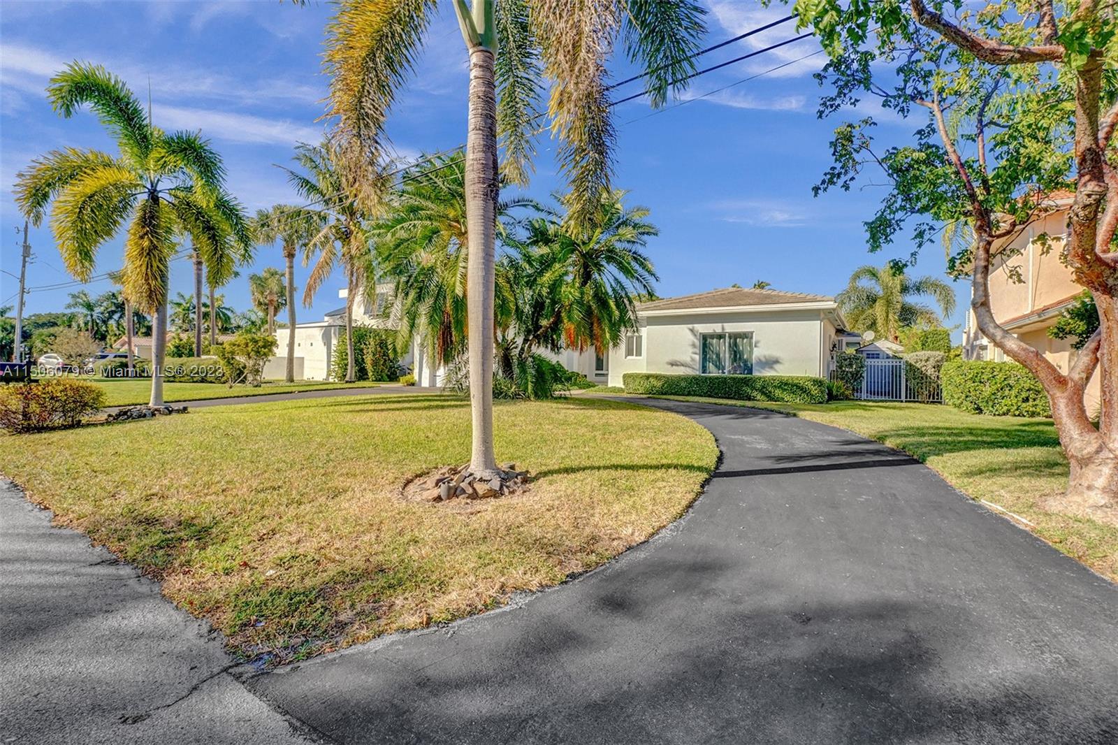 2661 NE 22nd Ct, Pompano Beach, Florida 33062, 4 Bedrooms Bedrooms, ,2 BathroomsBathrooms,Residential,For Sale,2661 NE 22nd Ct,A11506079
