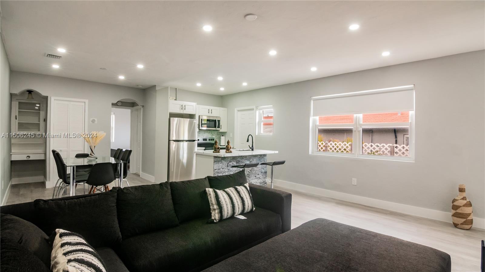 510 SW 7th Ave 510, Miami, Florida 33130, 2 Bedrooms Bedrooms, ,1 BathroomBathrooms,Residentiallease,For Rent,510 SW 7th Ave 510,A11506245