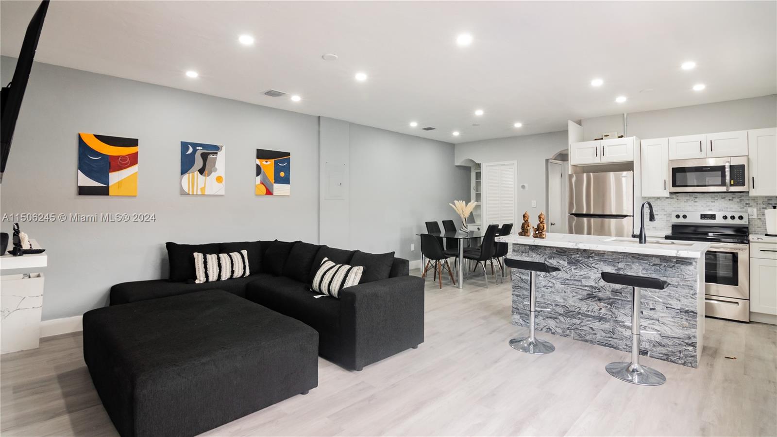 510 SW 7th Ave 510, Miami, Florida 33130, 2 Bedrooms Bedrooms, ,1 BathroomBathrooms,Residentiallease,For Rent,510 SW 7th Ave 510,A11506245