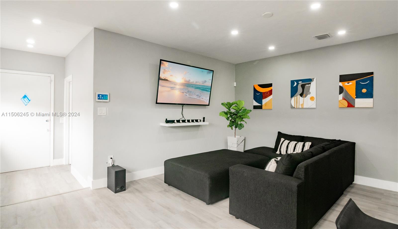 510 SW 7th Ave 510, Miami, Florida 33130, 2 Bedrooms Bedrooms, ,1 BathroomBathrooms,Residentiallease,For Rent,510 SW 7th Ave 510,A11506245