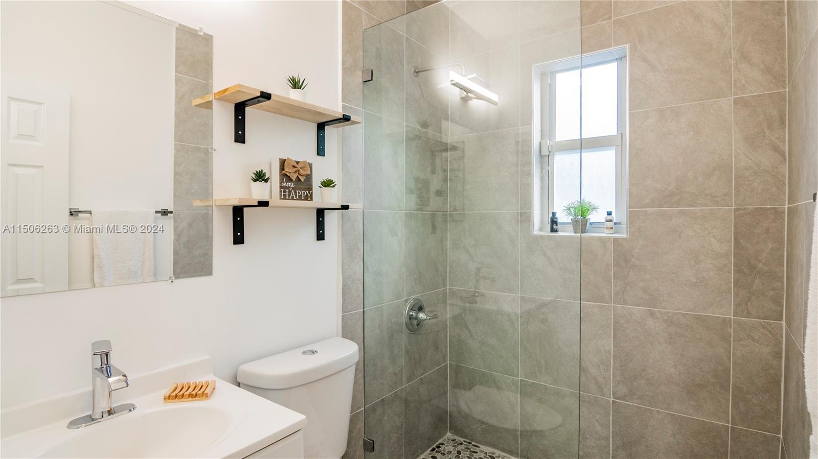 510 SW 7th Ave 512, Miami, Florida 33130, 2 Bedrooms Bedrooms, ,1 BathroomBathrooms,Residentiallease,For Rent,510 SW 7th Ave 512,A11506263