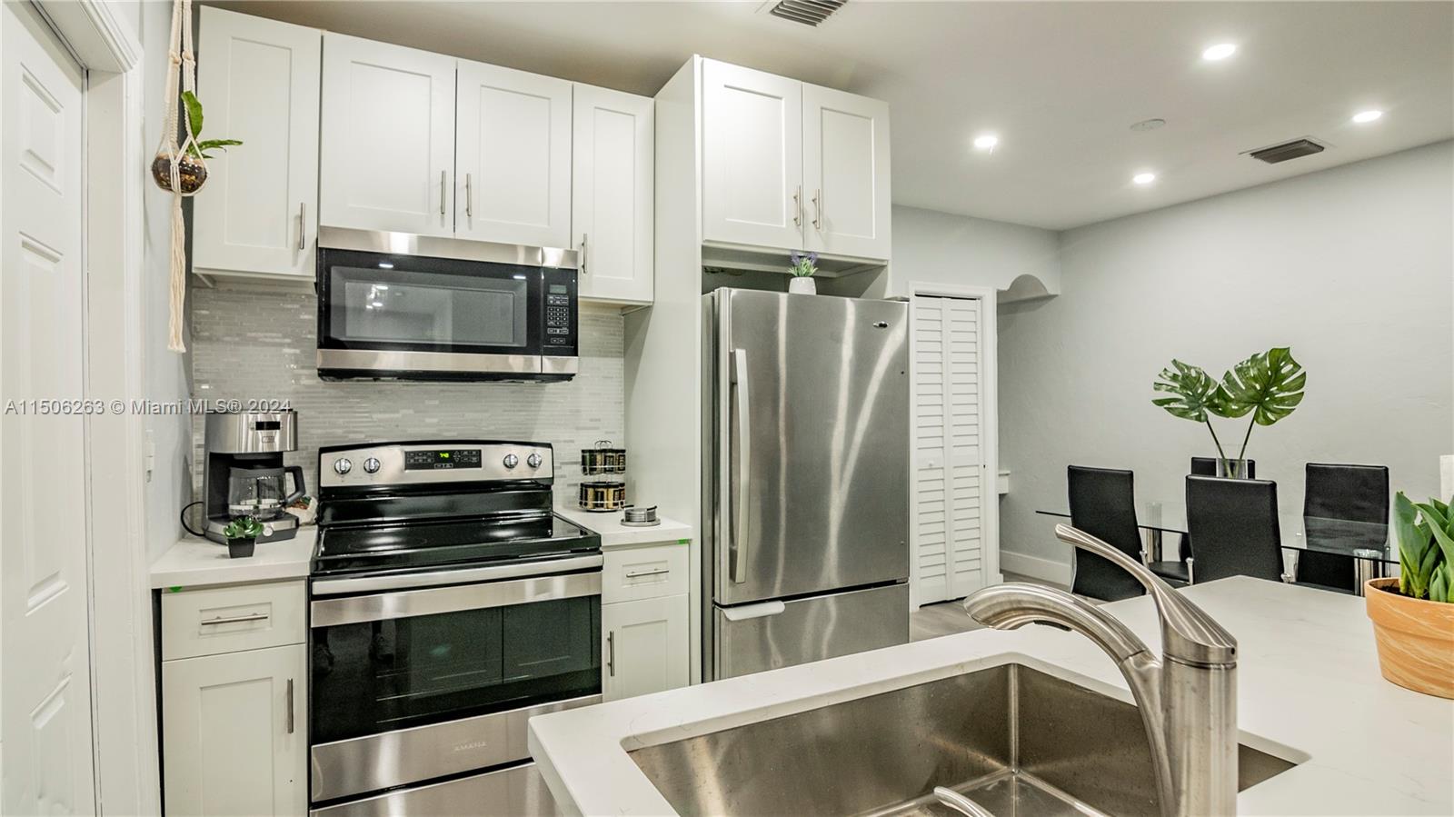 510 SW 7th Ave 512, Miami, Florida 33130, 2 Bedrooms Bedrooms, ,1 BathroomBathrooms,Residentiallease,For Rent,510 SW 7th Ave 512,A11506263