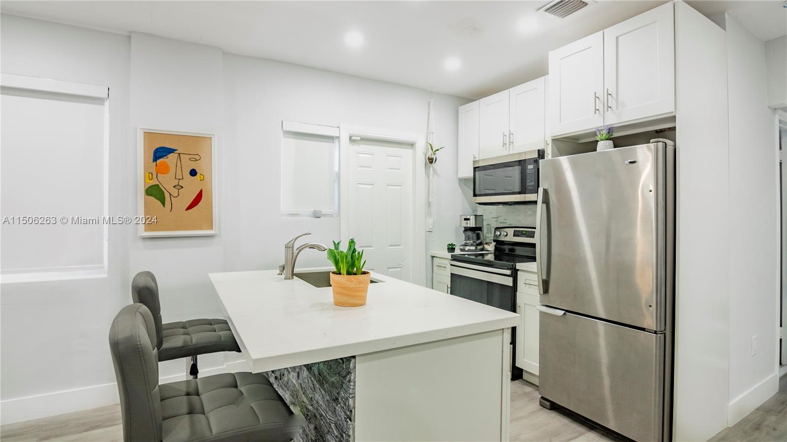510 SW 7th Ave 512, Miami, Florida 33130, 2 Bedrooms Bedrooms, ,1 BathroomBathrooms,Residentiallease,For Rent,510 SW 7th Ave 512,A11506263