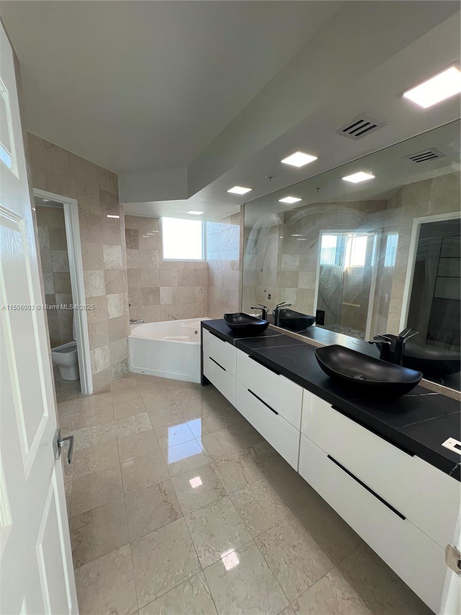 3370 Hidden Bay Dr 2415, Aventura, Florida 33180, 3 Bedrooms Bedrooms, ,2 BathroomsBathrooms,Residential,For Sale,3370 Hidden Bay Dr 2415,A11506003
