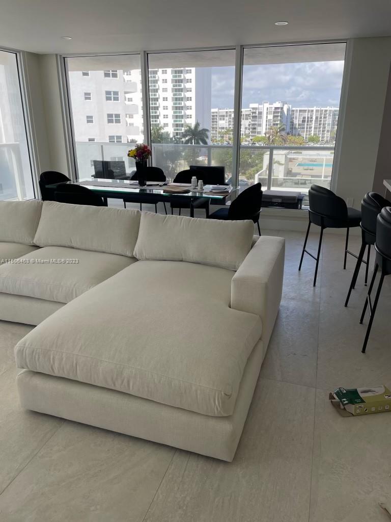 2751 S Ocean Dr 5S, Hollywood, Florida 33019, 2 Bedrooms Bedrooms, ,2 BathroomsBathrooms,Residentiallease,For Rent,2751 S Ocean Dr 5S,A11506463