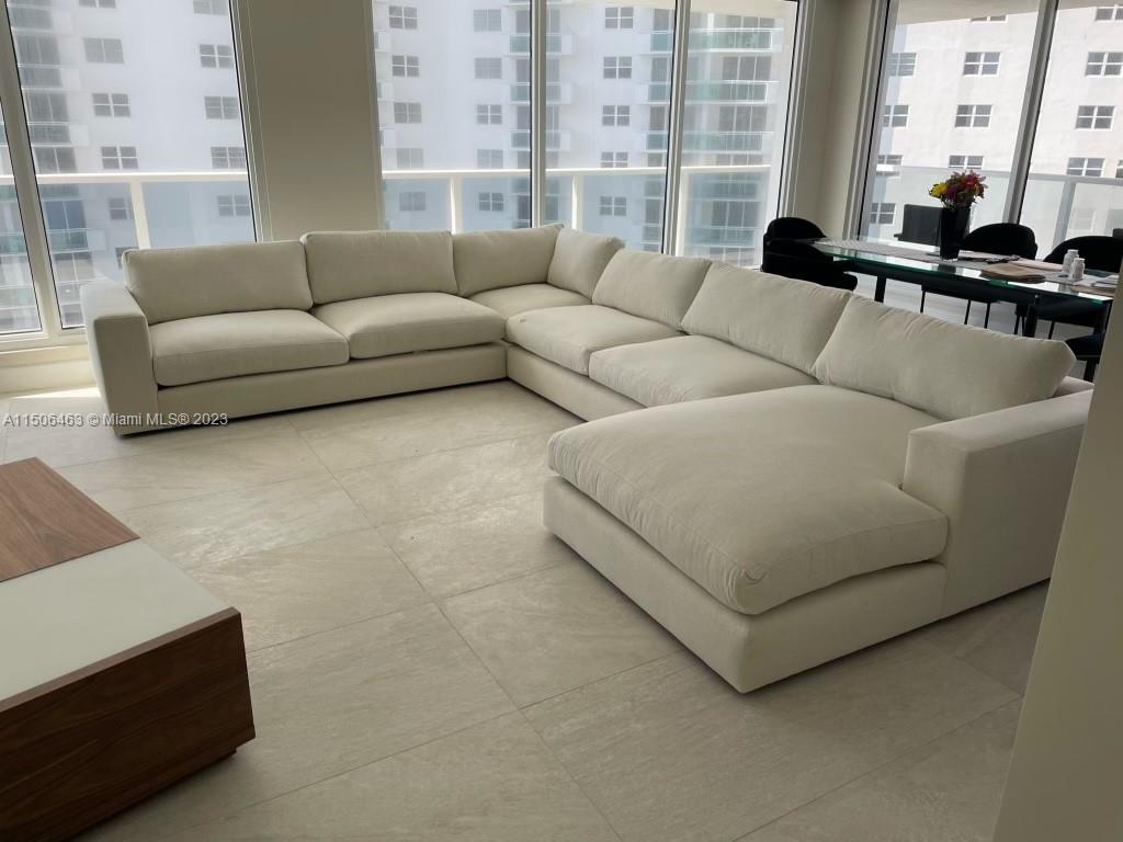 2751 S Ocean Dr 5S, Hollywood, Florida 33019, 2 Bedrooms Bedrooms, ,2 BathroomsBathrooms,Residentiallease,For Rent,2751 S Ocean Dr 5S,A11506463