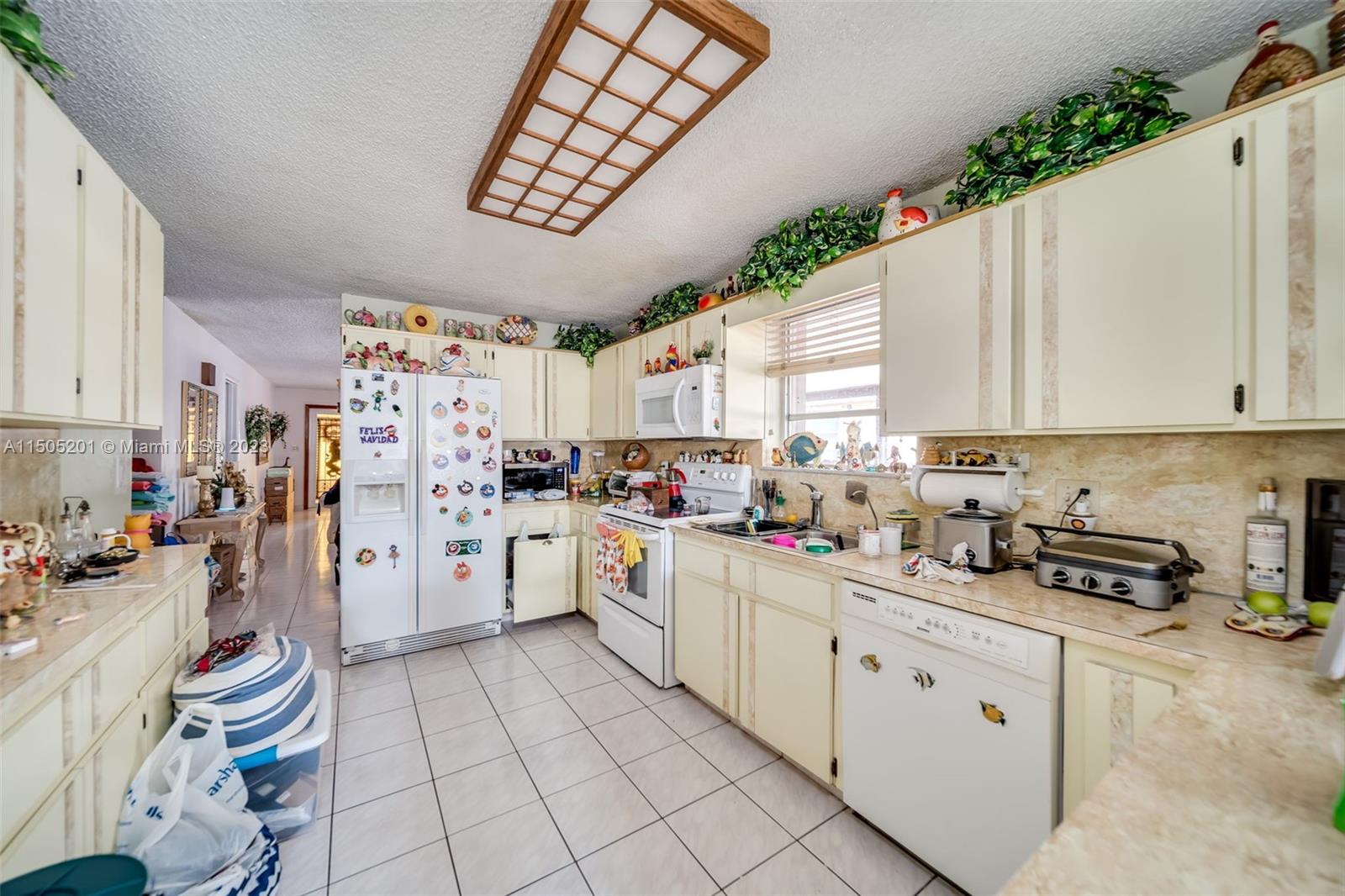 854 E 24th St, Hialeah, Florida 33013, 3 Bedrooms Bedrooms, ,1 BathroomBathrooms,Residential,For Sale,854 E 24th St,A11505201