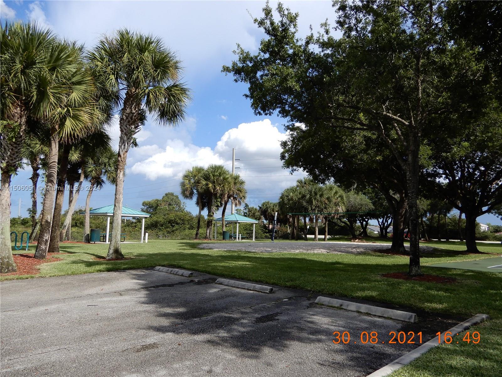 Listing Photo 38