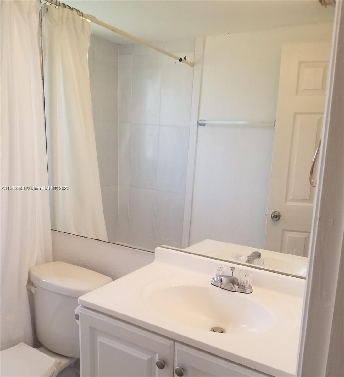 941 NE 169th St 216, North Miami Beach, Florida 33162, 1 Bedroom Bedrooms, ,1 BathroomBathrooms,Residentiallease,For Rent,941 NE 169th St 216,A11501664