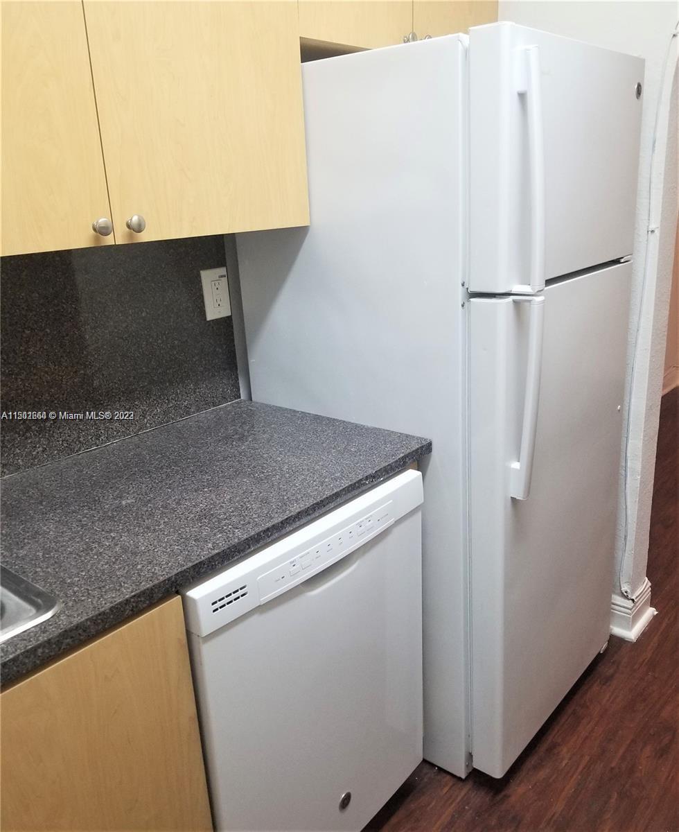 941 NE 169th St 216, North Miami Beach, Florida 33162, 1 Bedroom Bedrooms, ,1 BathroomBathrooms,Residentiallease,For Rent,941 NE 169th St 216,A11501664