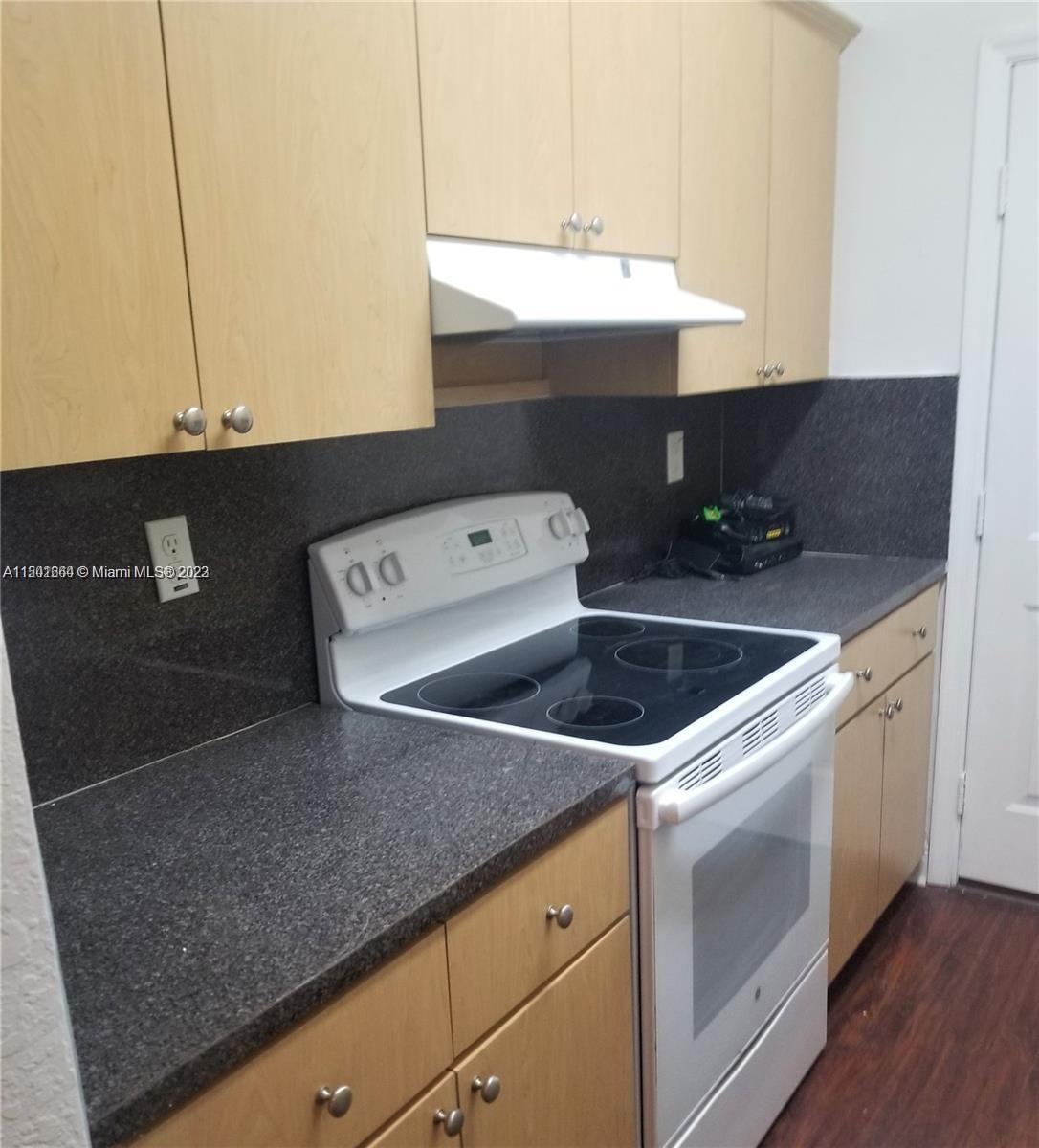 941 NE 169th St 216, North Miami Beach, Florida 33162, 1 Bedroom Bedrooms, ,1 BathroomBathrooms,Residentiallease,For Rent,941 NE 169th St 216,A11501664