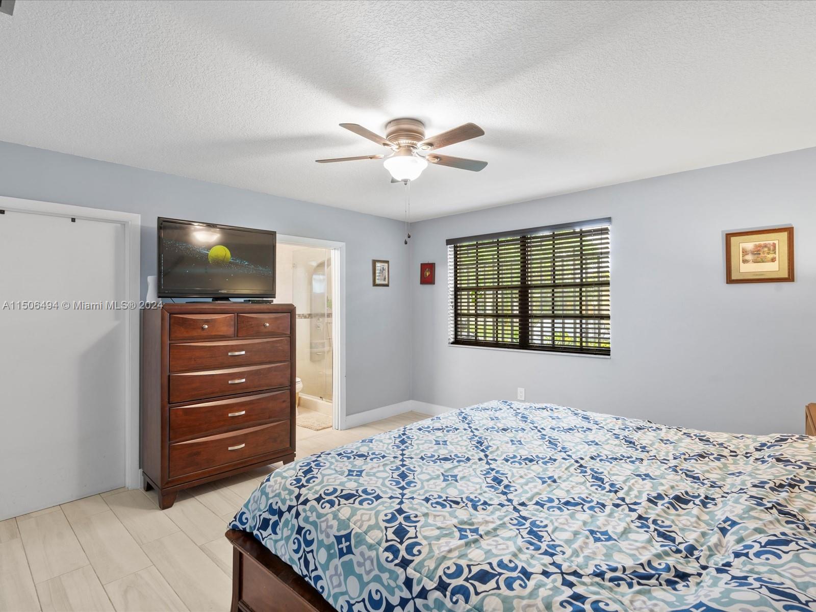 Listing Photo 14