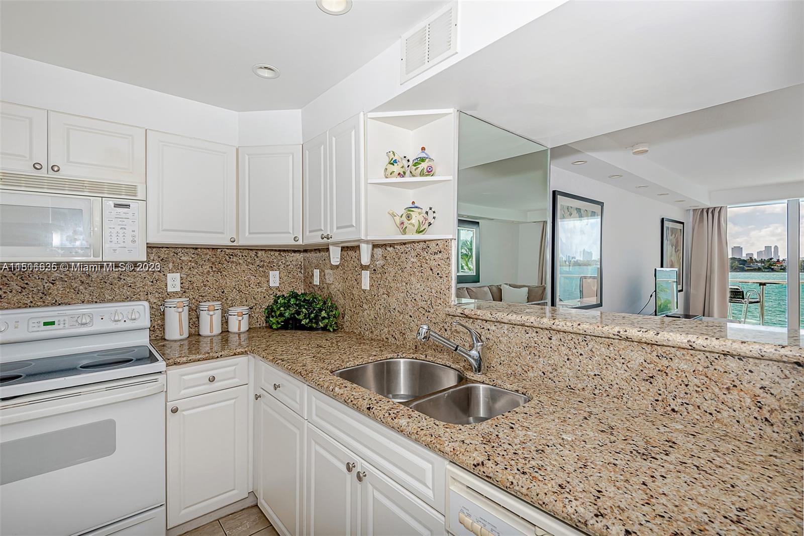 1000 West Ave 314, Miami Beach, Florida 33139, 1 Bedroom Bedrooms, ,1 BathroomBathrooms,Residentiallease,For Rent,1000 West Ave 314,A11506635