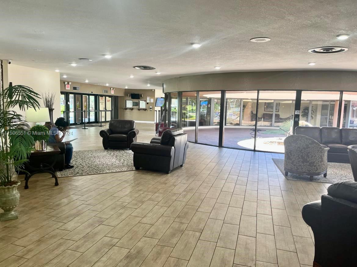 9380 Sunrise Lakes Blvd 207, Sunrise, Florida 33322, 1 Bedroom Bedrooms, ,1 BathroomBathrooms,Residential,For Sale,9380 Sunrise Lakes Blvd 207,A11506551