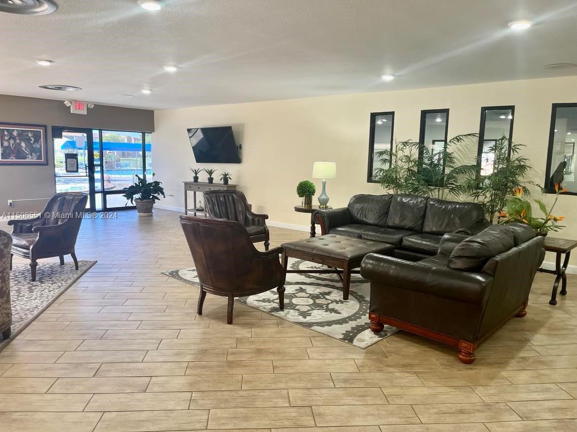 9380 Sunrise Lakes Blvd 207, Sunrise, Florida 33322, 1 Bedroom Bedrooms, ,1 BathroomBathrooms,Residential,For Sale,9380 Sunrise Lakes Blvd 207,A11506551