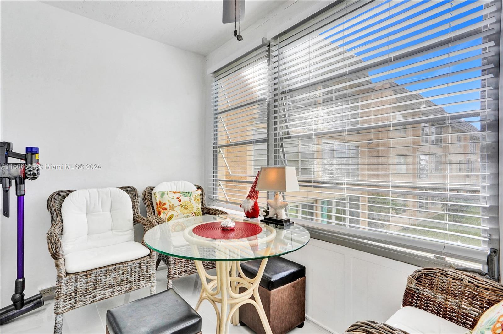 9380 Sunrise Lakes Blvd 207, Sunrise, Florida 33322, 1 Bedroom Bedrooms, ,1 BathroomBathrooms,Residential,For Sale,9380 Sunrise Lakes Blvd 207,A11506551