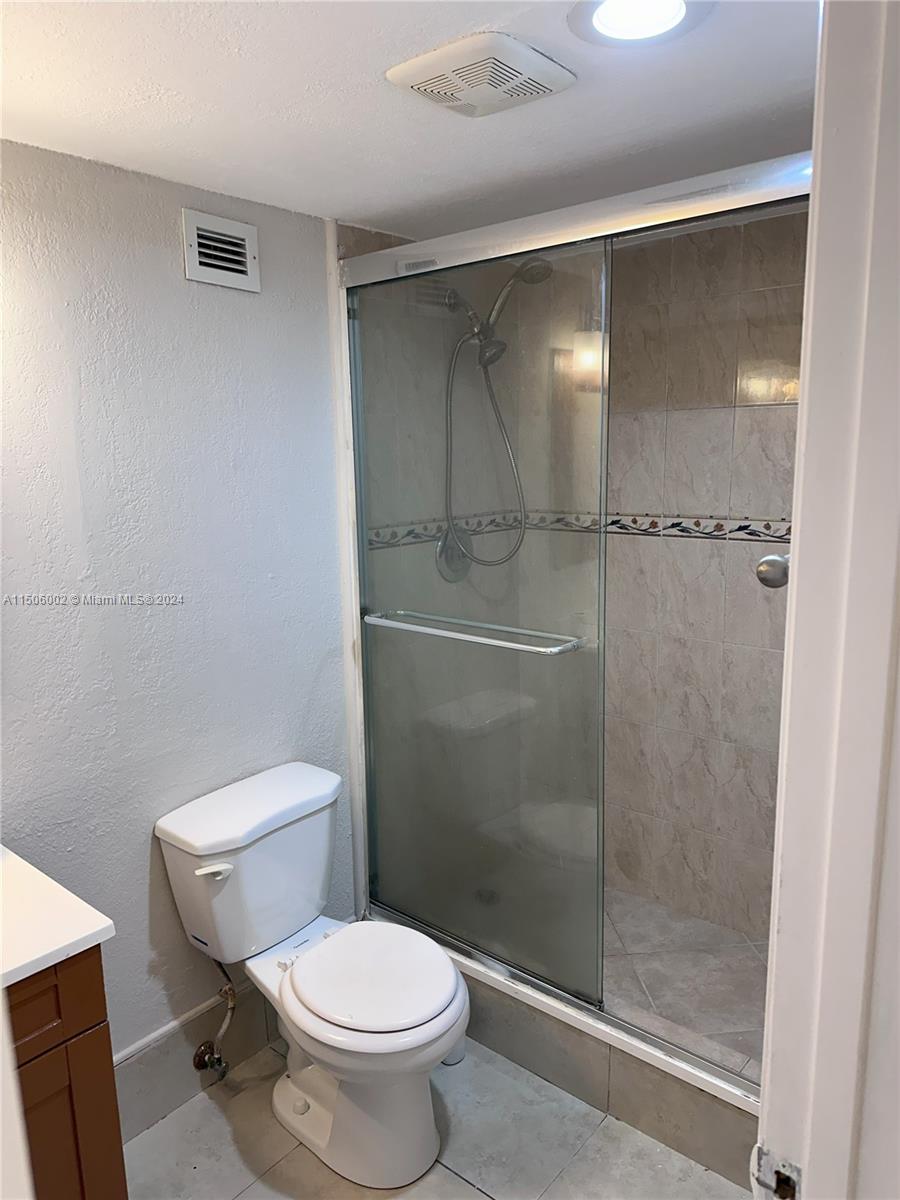 2nd Full Bathroom