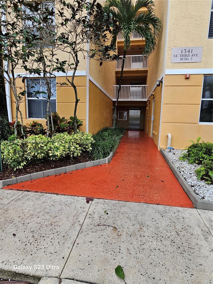 Dania Beach, Florida 33004, 1 Bedroom Bedrooms, ,1 BathroomBathrooms,Residentiallease,For Rent,A11505496