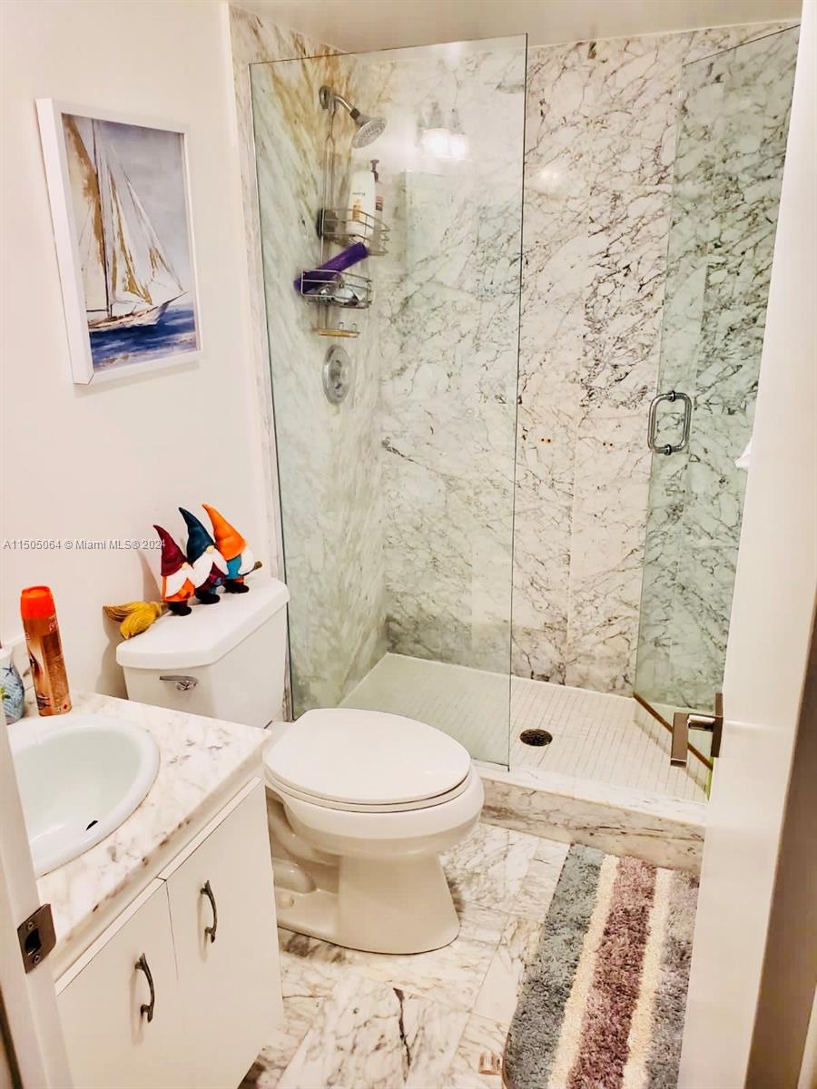 1905 N Ocean Blvd 8E, Fort Lauderdale, Florida 33305, 2 Bedrooms Bedrooms, ,2 BathroomsBathrooms,Residentiallease,For Rent,1905 N Ocean Blvd 8E,A11505064