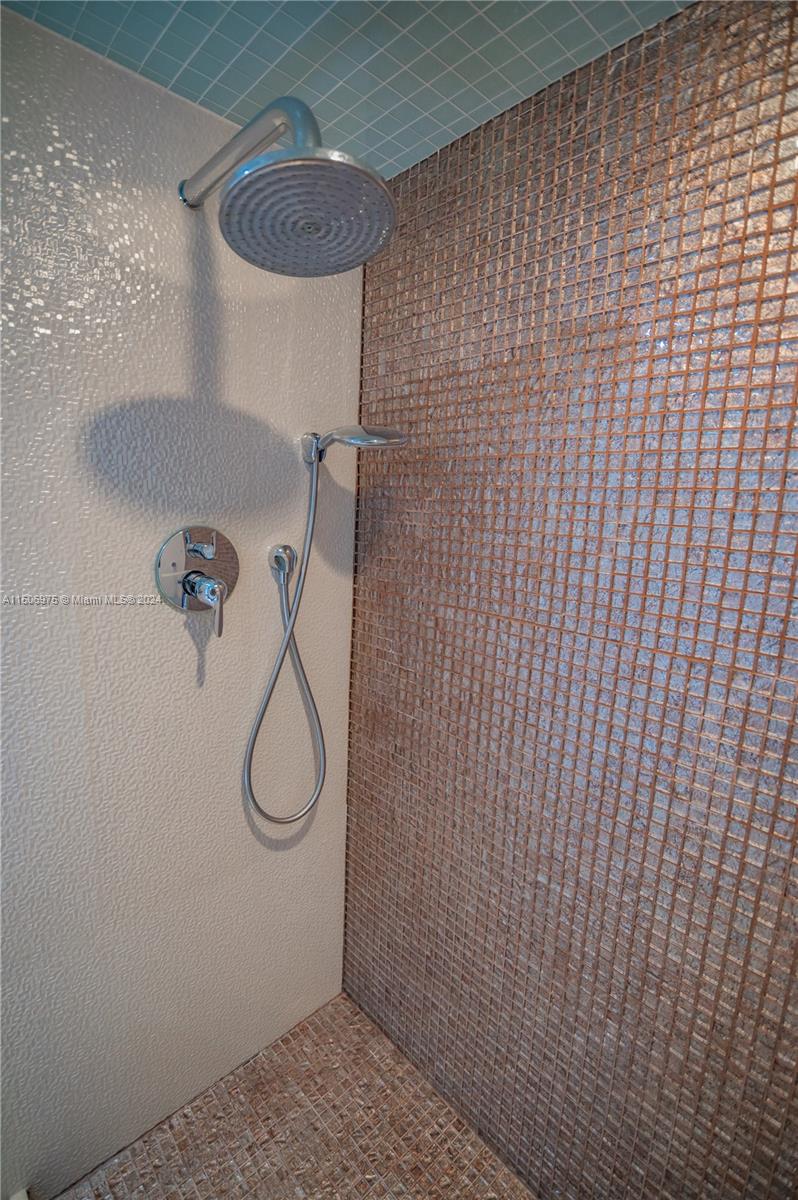 9801 Collins Ave 12J, Bal Harbour, Florida 33154, 2 Bedrooms Bedrooms, ,2 BathroomsBathrooms,Residential,For Sale,9801 Collins Ave 12J,A11506975
