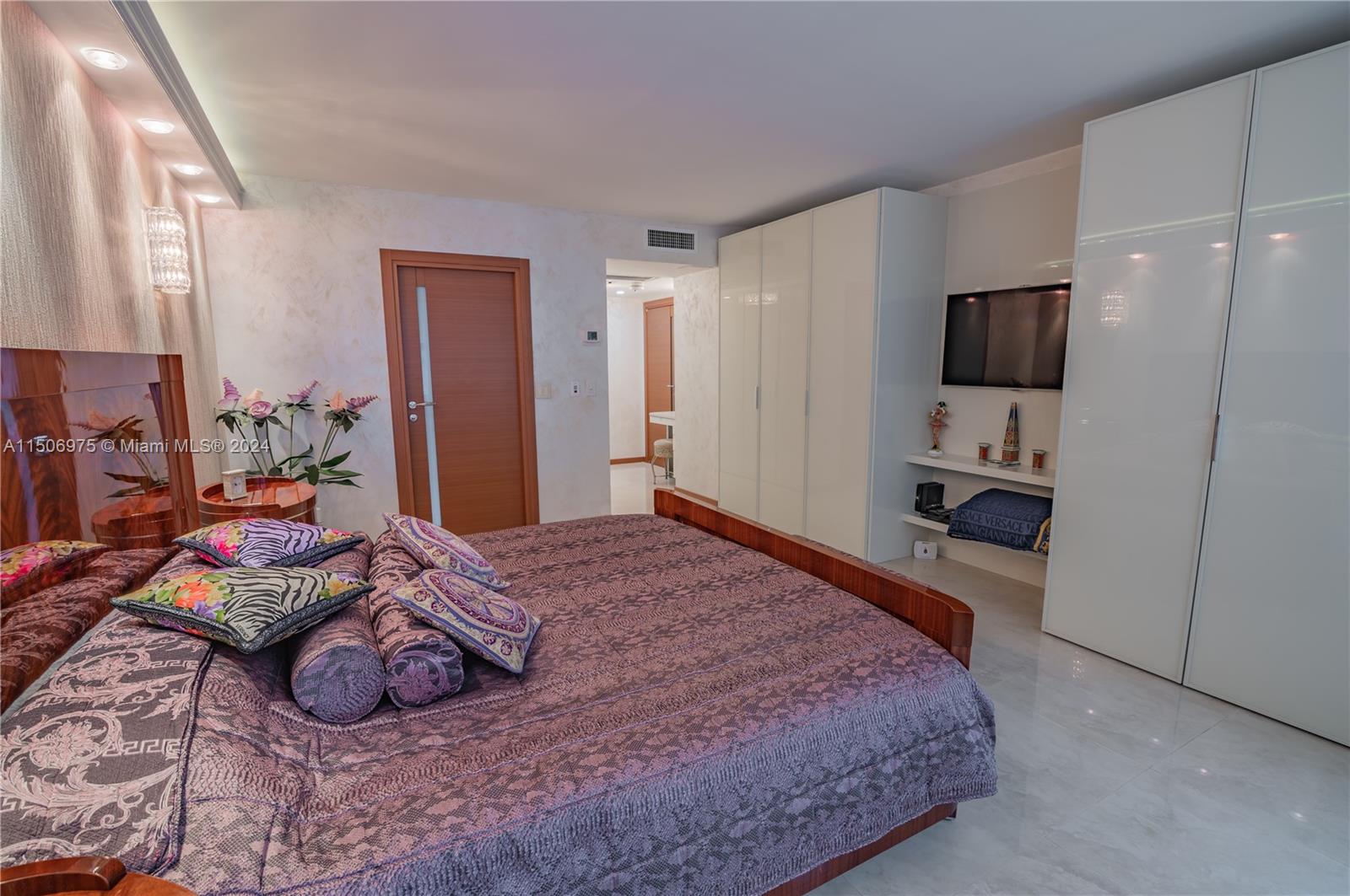 9801 Collins Ave 12J, Bal Harbour, Florida 33154, 2 Bedrooms Bedrooms, ,2 BathroomsBathrooms,Residential,For Sale,9801 Collins Ave 12J,A11506975