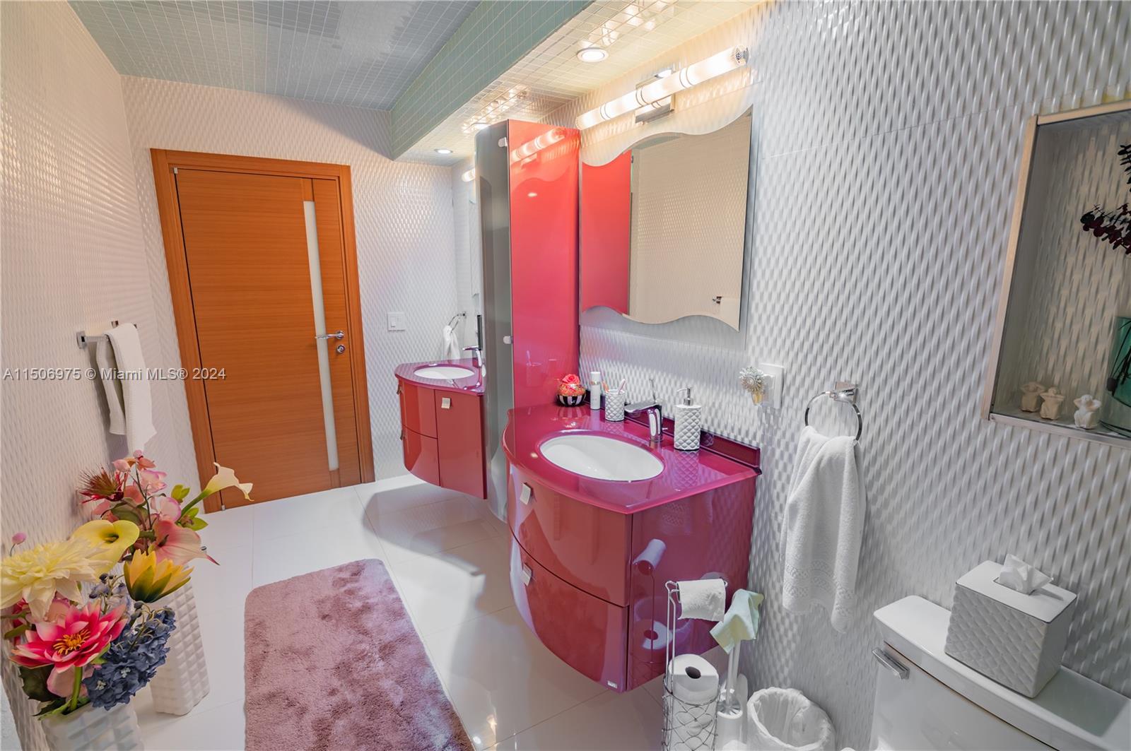 9801 Collins Ave 12J, Bal Harbour, Florida 33154, 2 Bedrooms Bedrooms, ,2 BathroomsBathrooms,Residential,For Sale,9801 Collins Ave 12J,A11506975