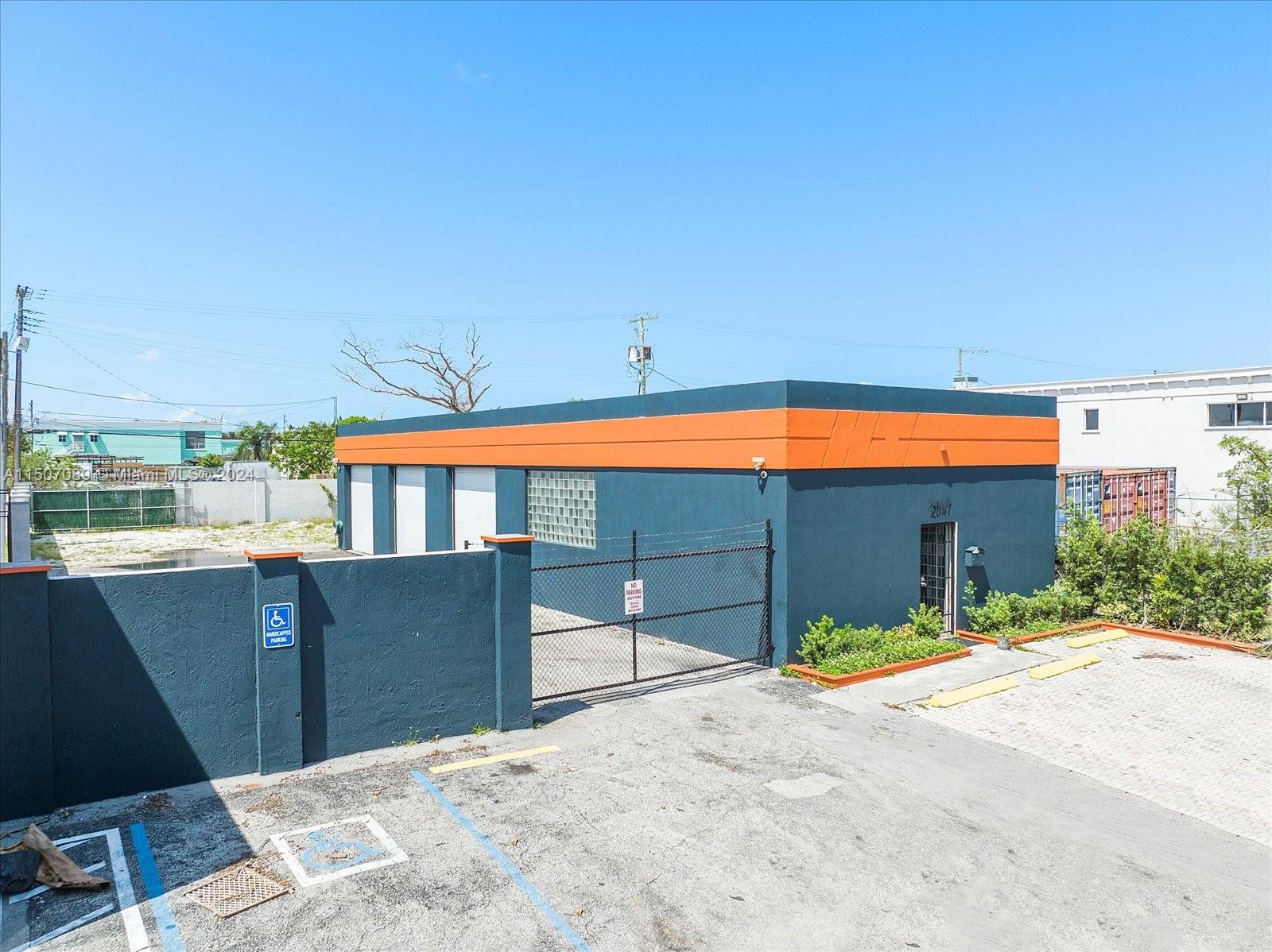 2027-2047 Thomas St, Hollywood, Florida 33020, ,Commercialsale,For Sale,2027-2047 Thomas St,A11507089