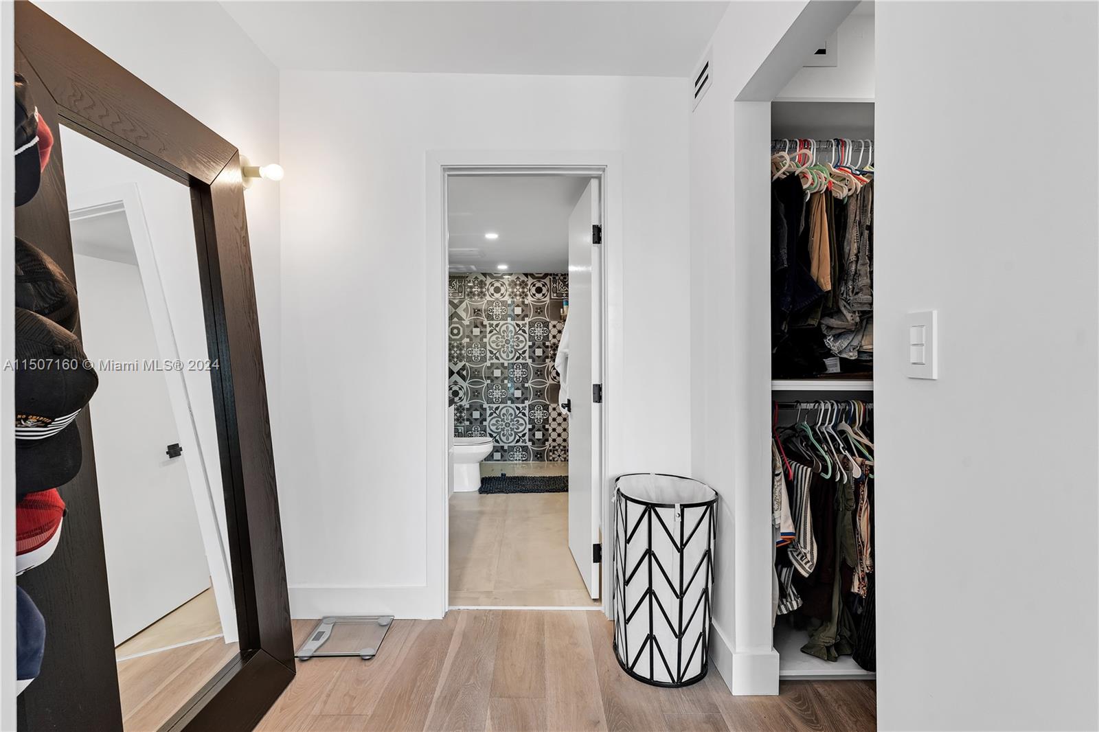 4000 NE 170th St 300, North Miami Beach, Florida 33160, 2 Bedrooms Bedrooms, ,2 BathroomsBathrooms,Residential,For Sale,4000 NE 170th St 300,A11507160