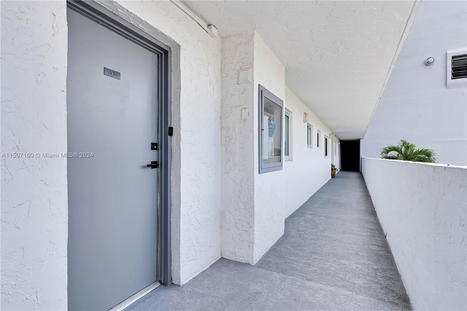 4000 NE 170th St 300, North Miami Beach, Florida 33160, 2 Bedrooms Bedrooms, ,2 BathroomsBathrooms,Residential,For Sale,4000 NE 170th St 300,A11507160