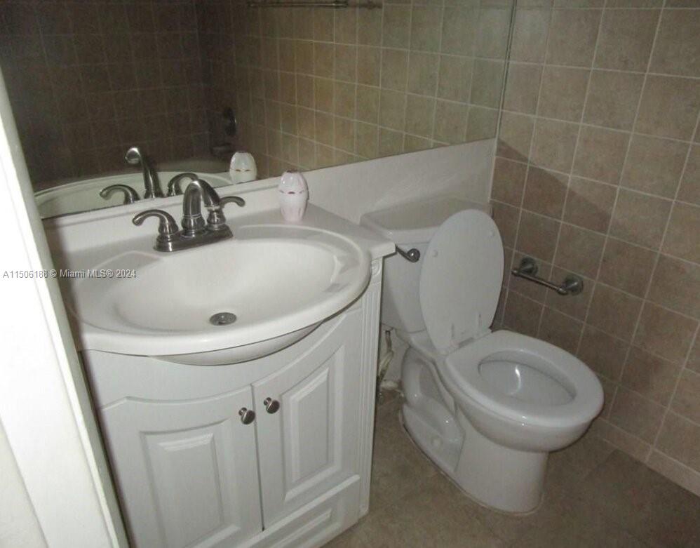 5654 Rock Island Rd 226, Tamarac, Florida 33319, 2 Bedrooms Bedrooms, ,2 BathroomsBathrooms,Residential,For Sale,5654 Rock Island Rd 226,A11506188